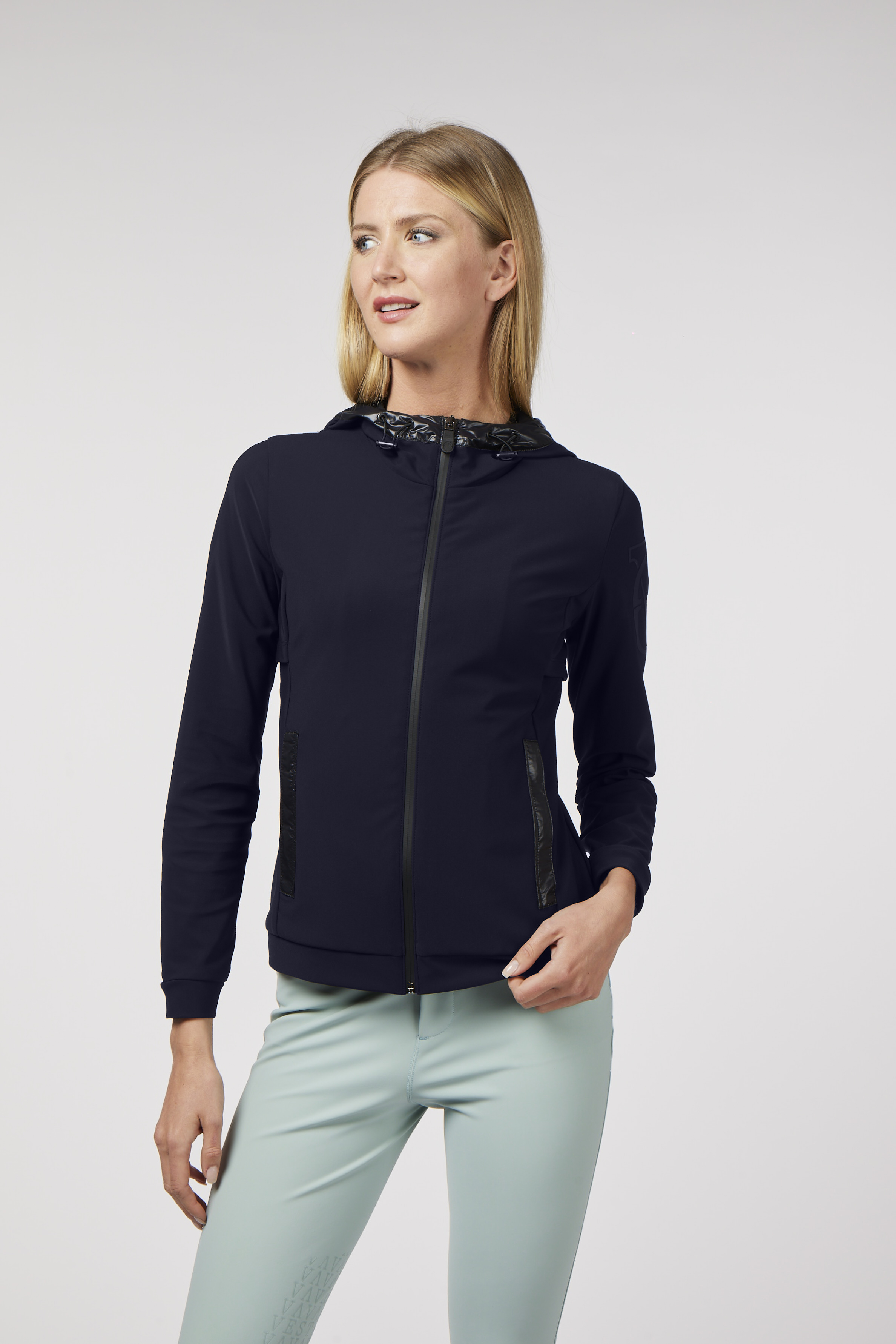 AMEGLIA WOMEN’S SOFTSHELL