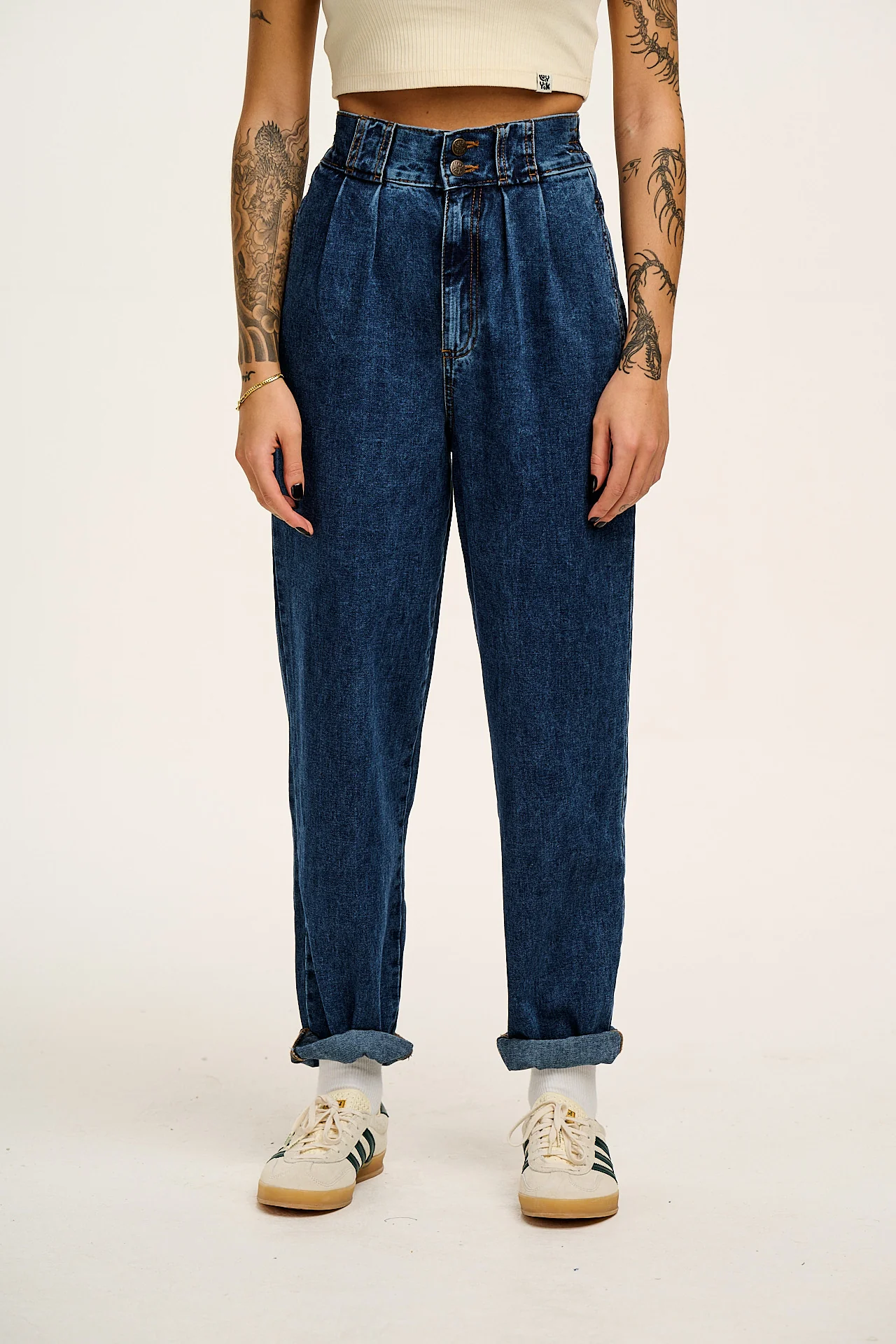 Addison - Denim Jeans in Mid Wash Blue