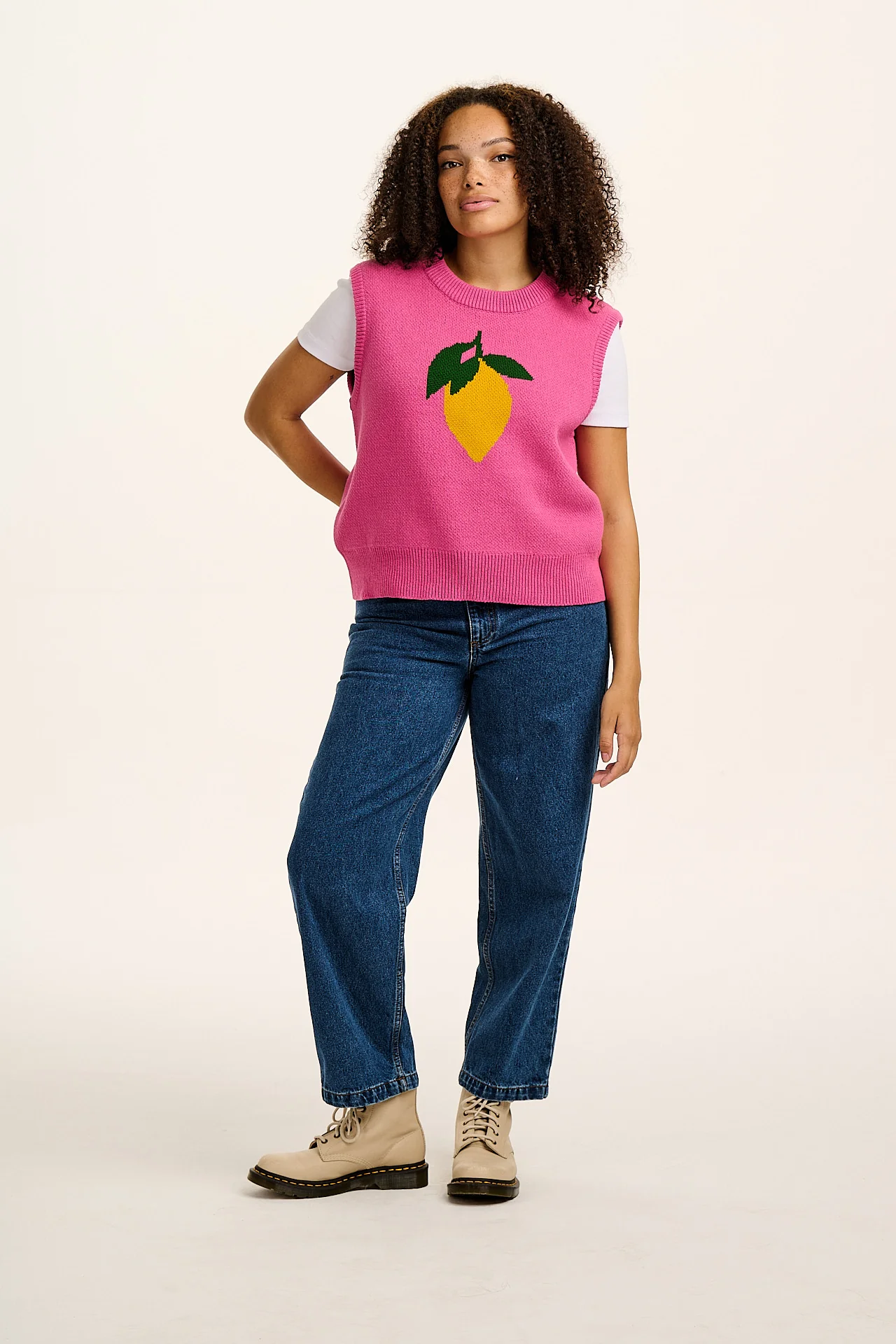 Saffle - Knitted Sweater Vest in Pink with Lemon