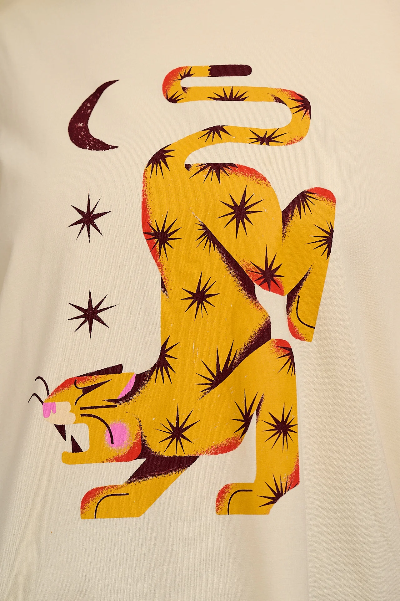L.E. Benny - Oversized Cotton Tee Artist Print by Hugo Alberto