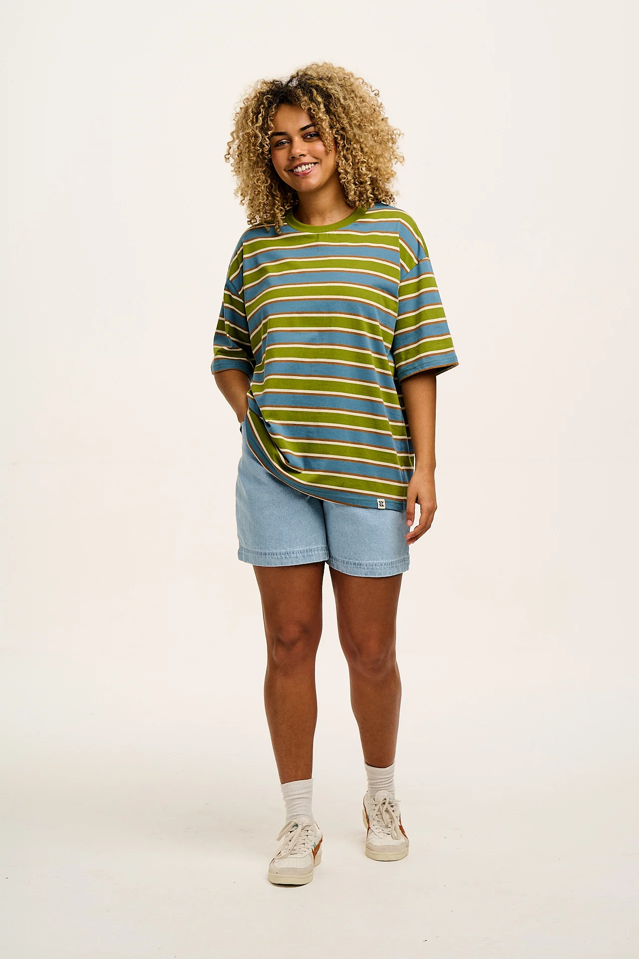 Lexi - High Waist Denim Shorts in Light Wash Blue