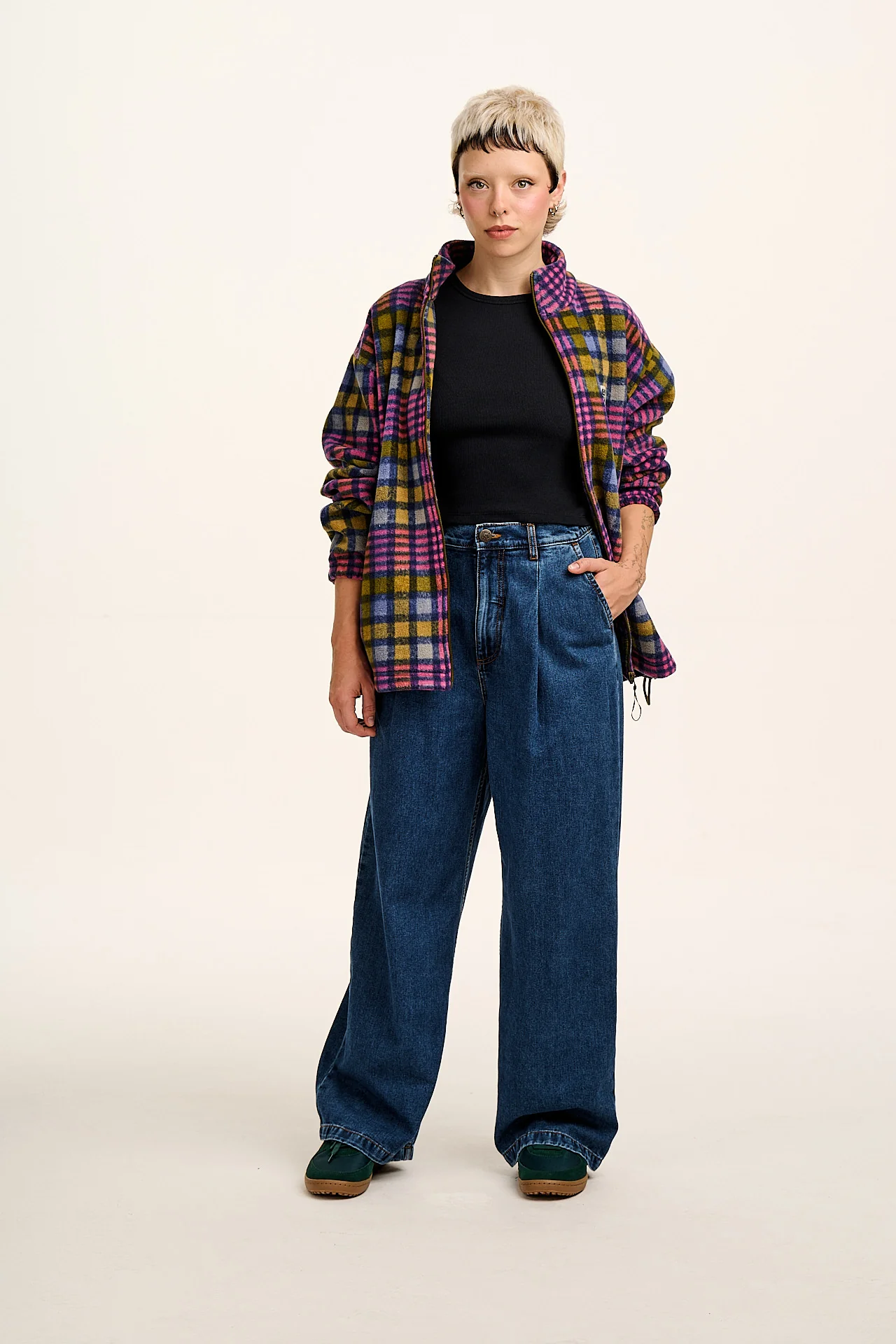 Rue - Ribbed Tank Top in Black