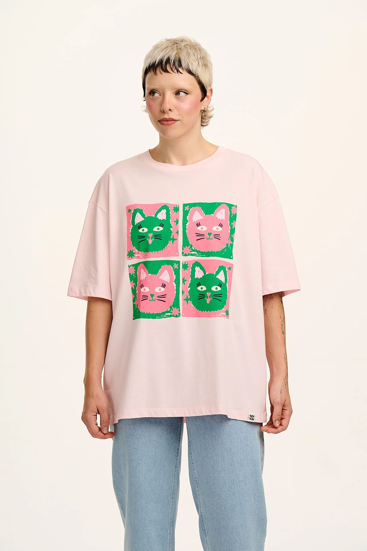 L.E Benny -  Oversized Cotton Tee in Cat Print