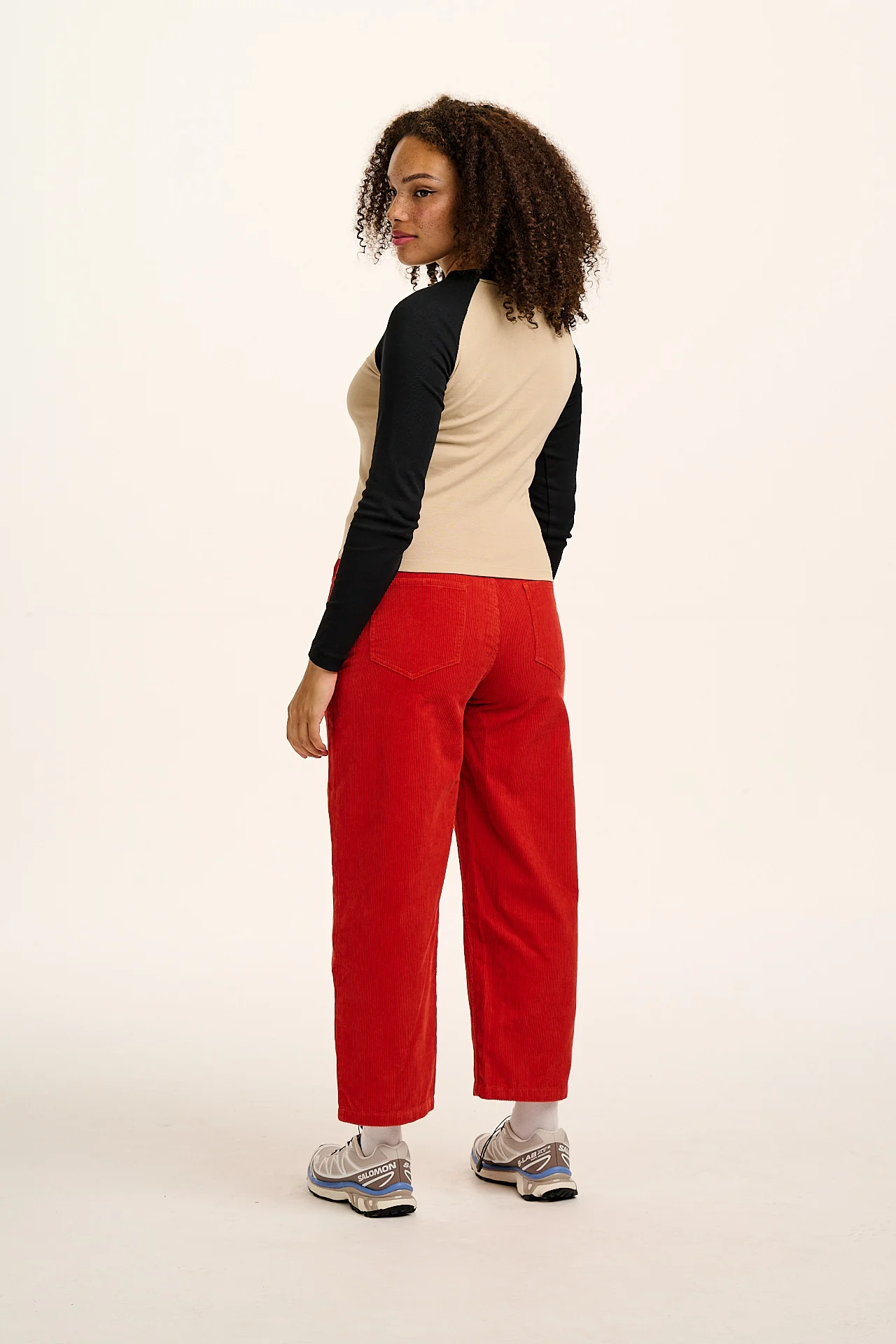 Drew - Straight Leg Corduroy Trousers in Red