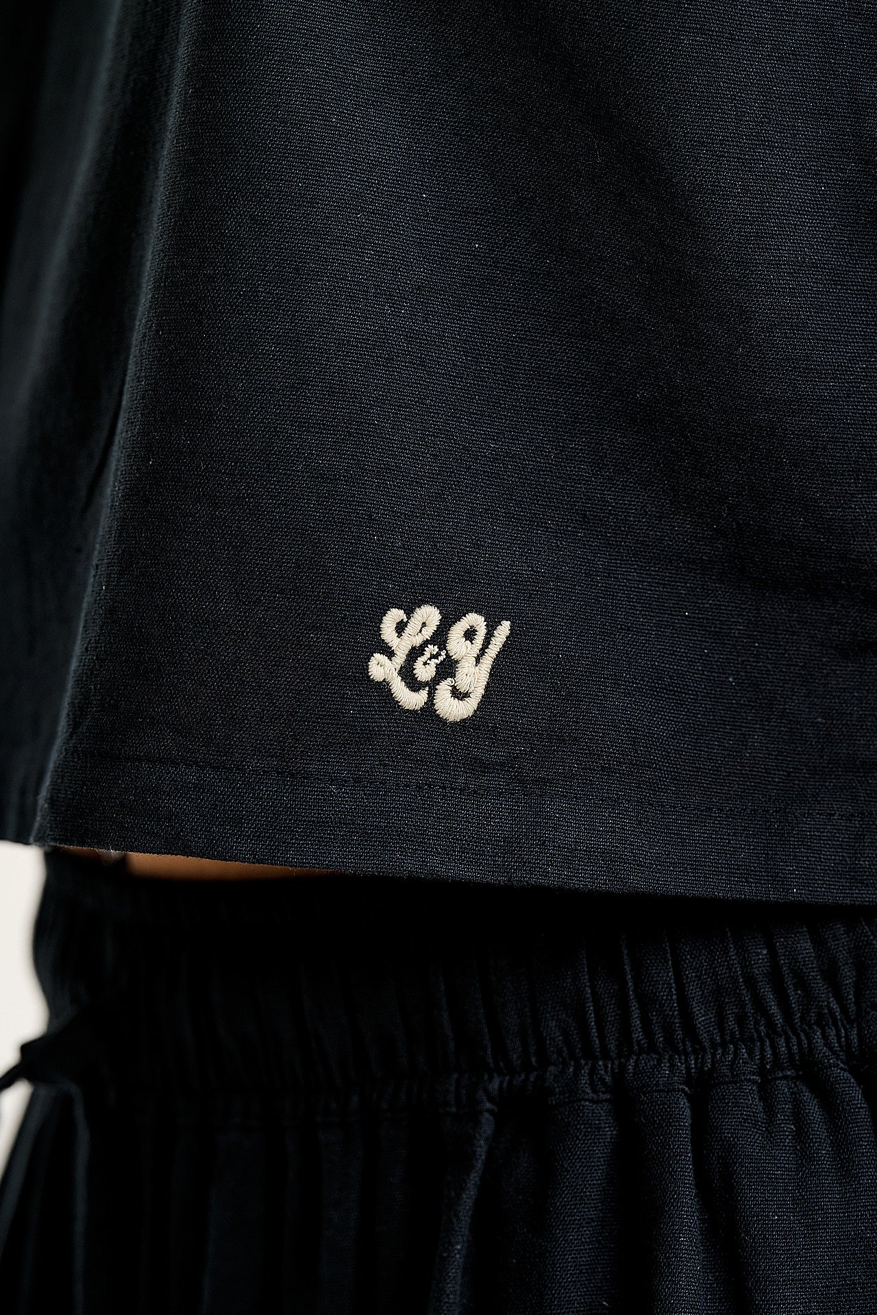 Arden - Cotton & Linen Shell Top in Black