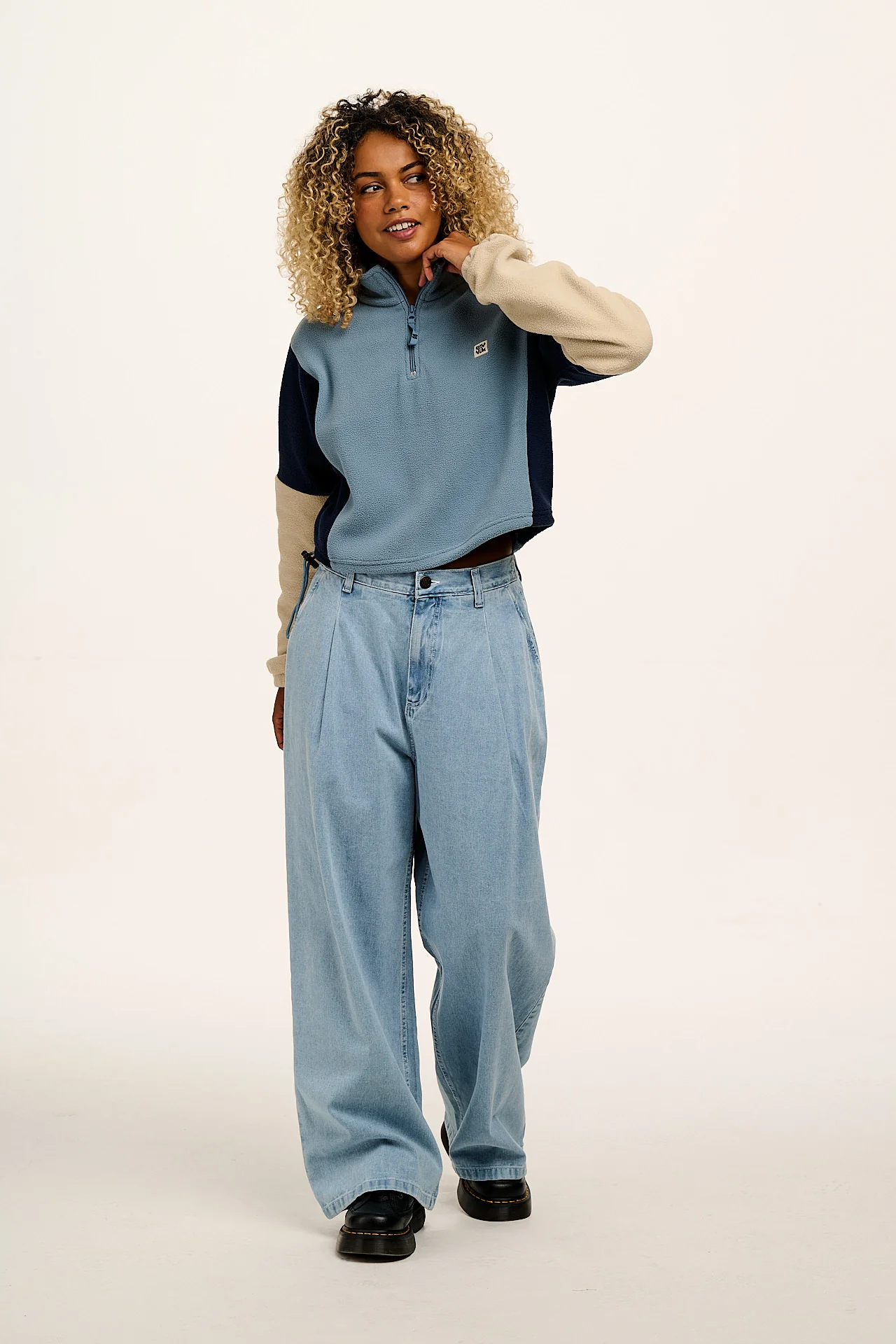 Blake - Cropped Polar Fleece in Blue & Cream