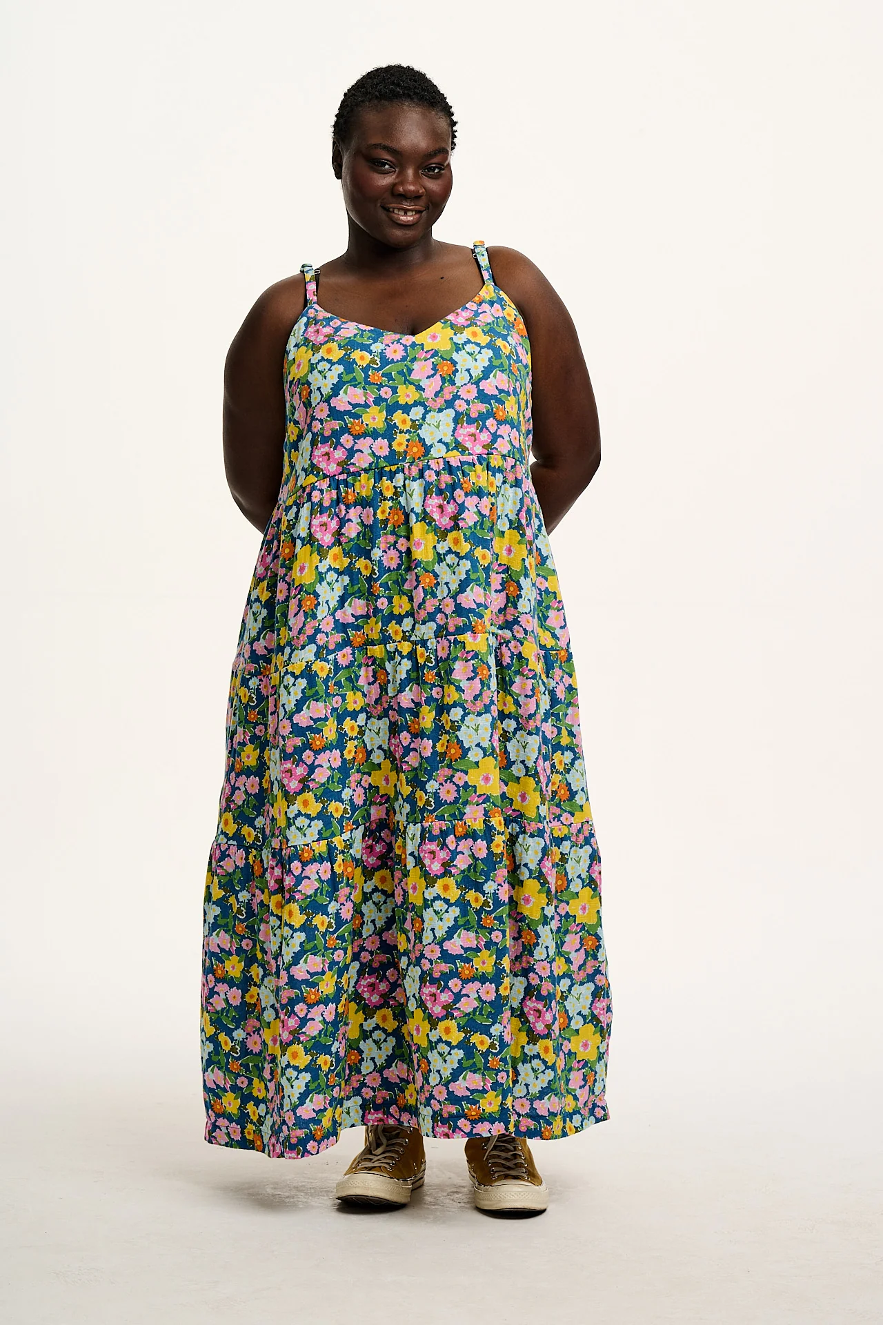 Mable - Maxi Dress in Island Blooms Scribbled Floral Print