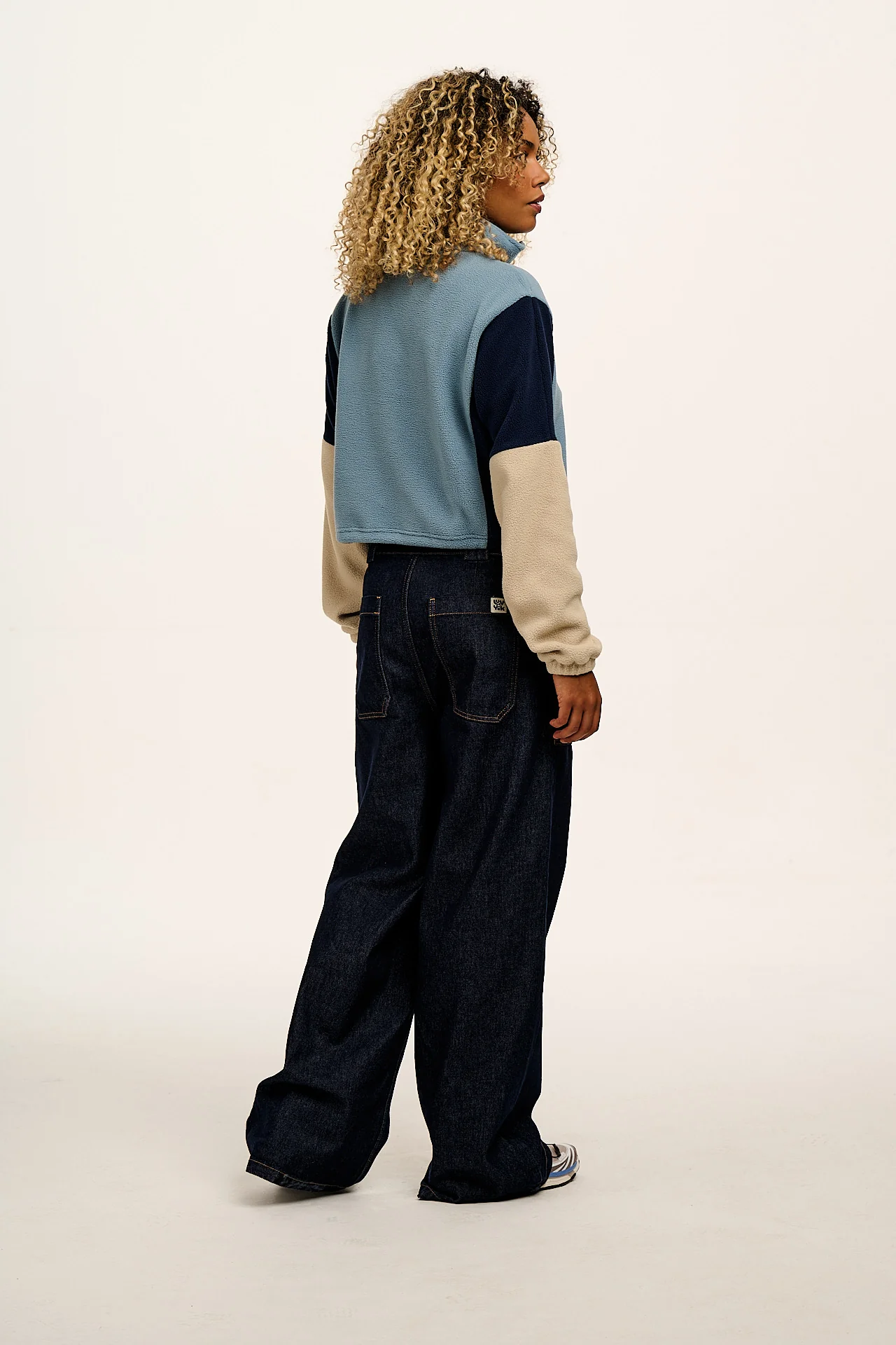 Blake - Cropped Polar Fleece in Blue & Cream