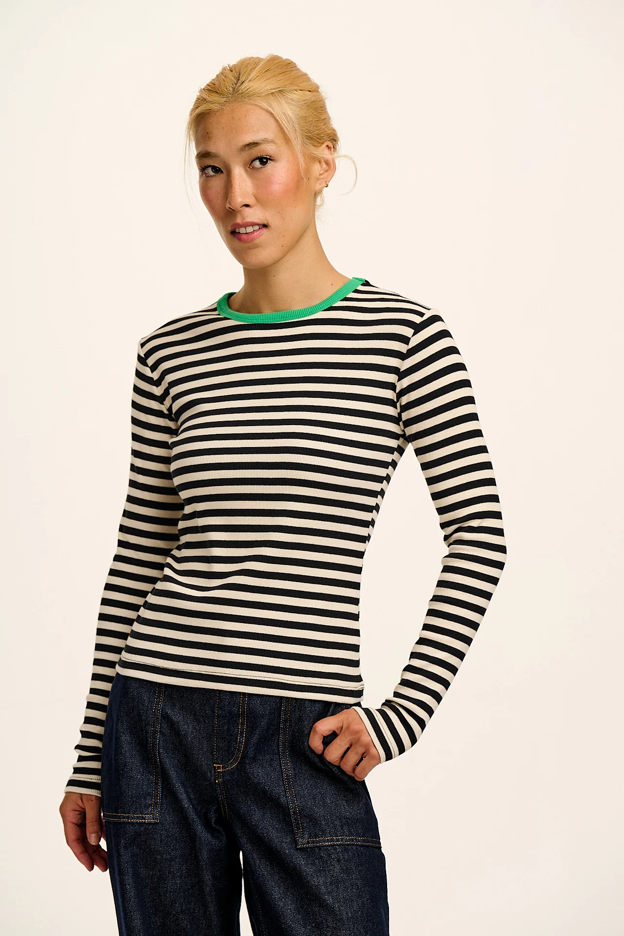 Grayson - Long Sleeve Cotton Tee in Black & White Stripe