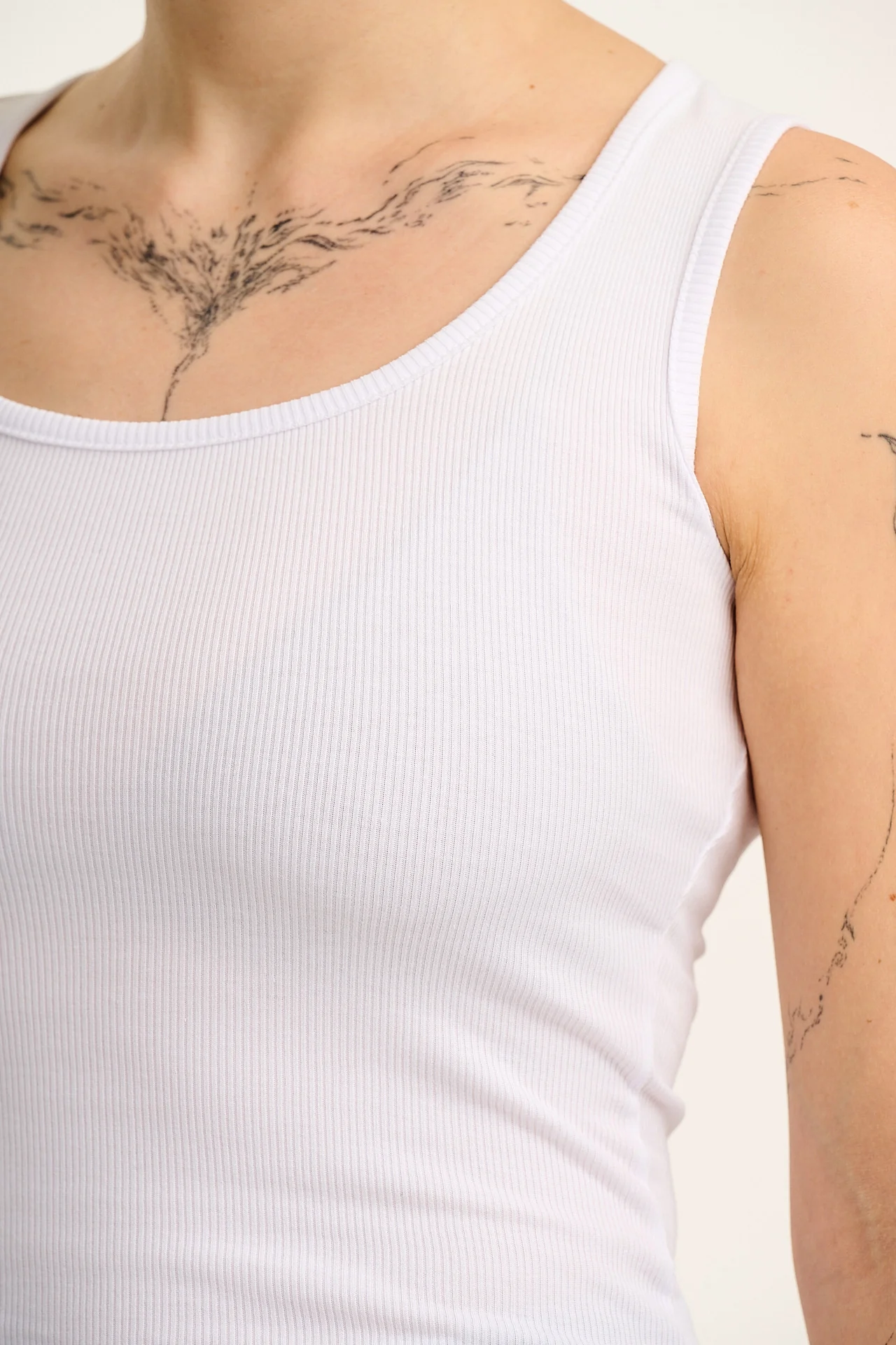 Romy - Ribbed Vest in White