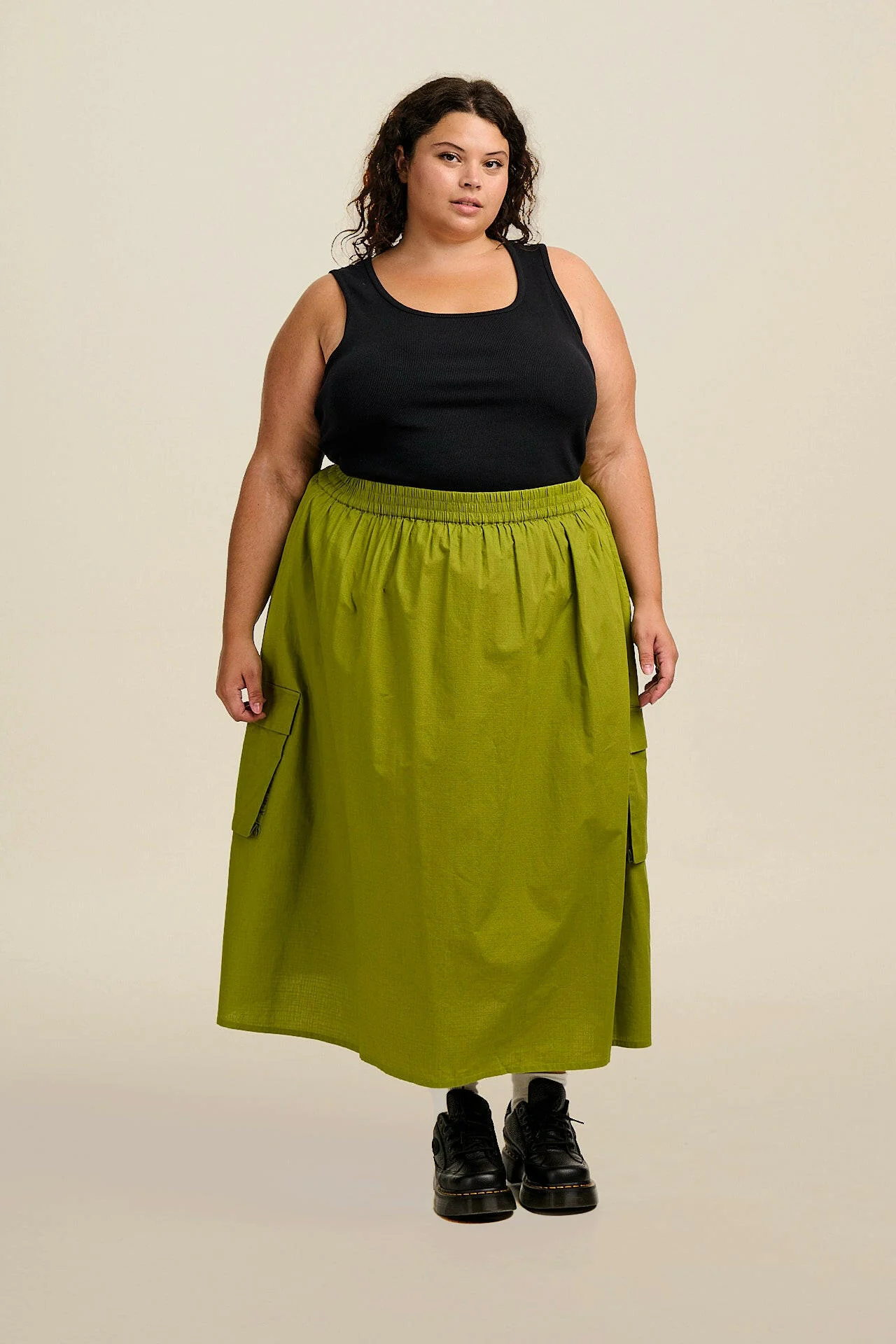 Dakota - Midi Skirt in Lima Bean Green