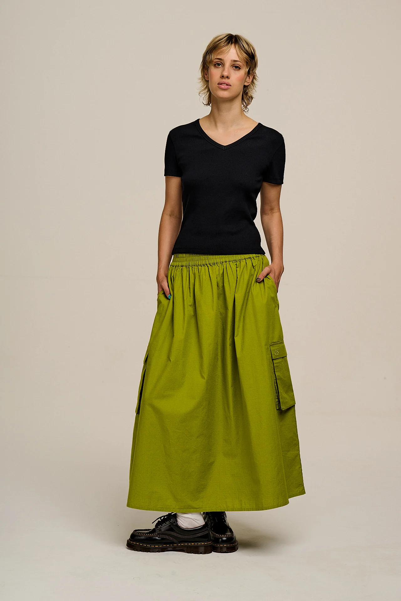 Ivy - Ribbed Cotton V Neck Tee in Black