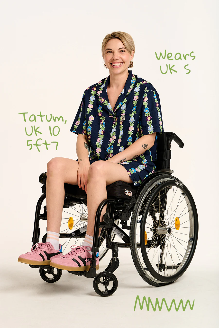 Alfie - Cotton & Linen Shirt in Navy Island Bloom Print