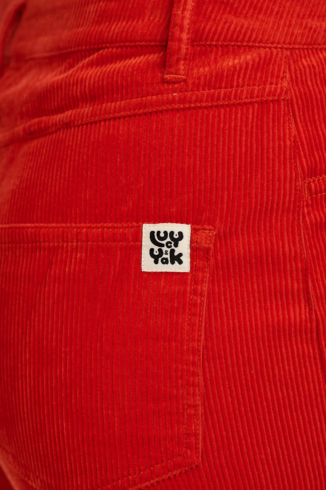 Drew - Straight Leg Corduroy Trousers in Red