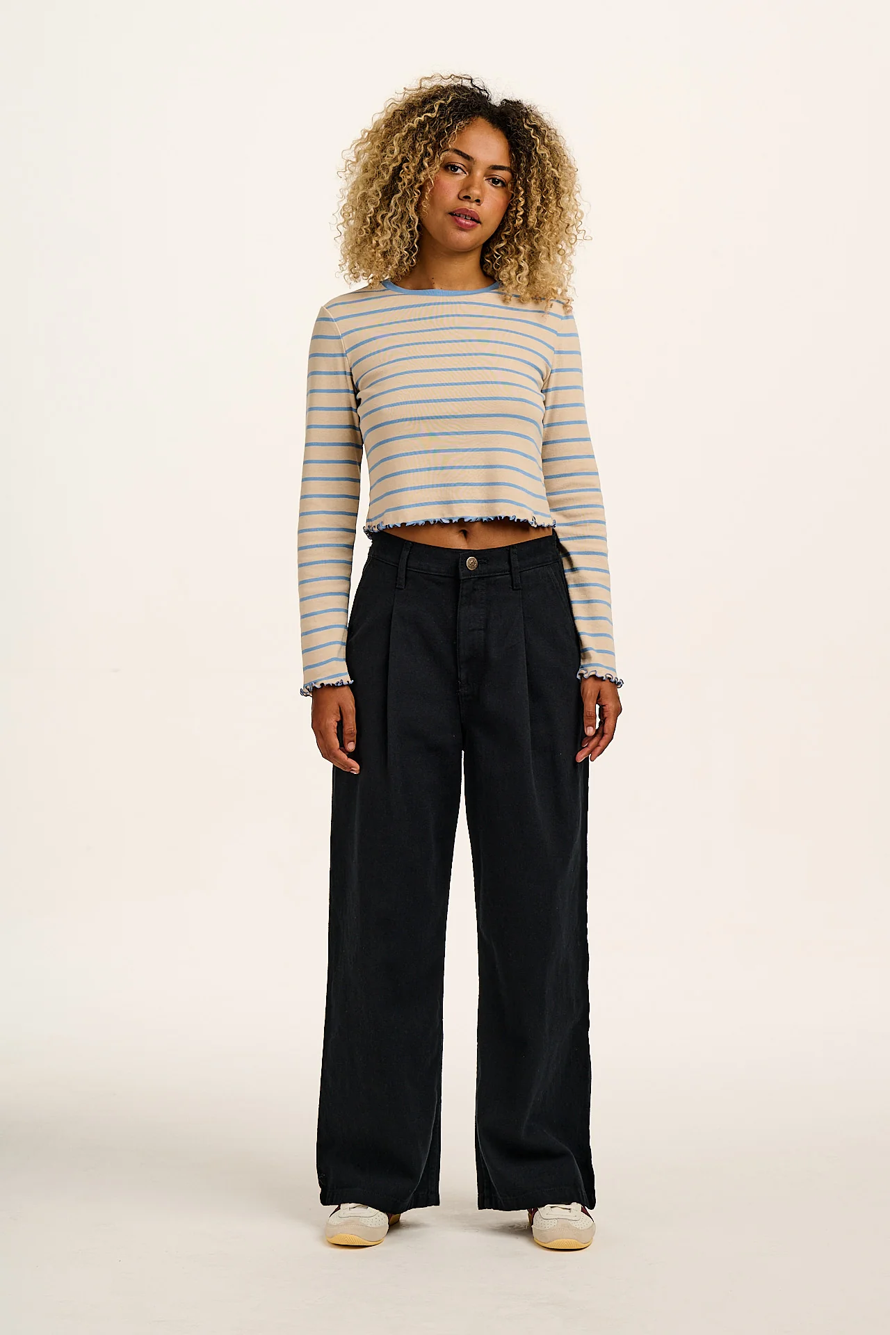 Cole - Wide Leg Denim Jeans in Black