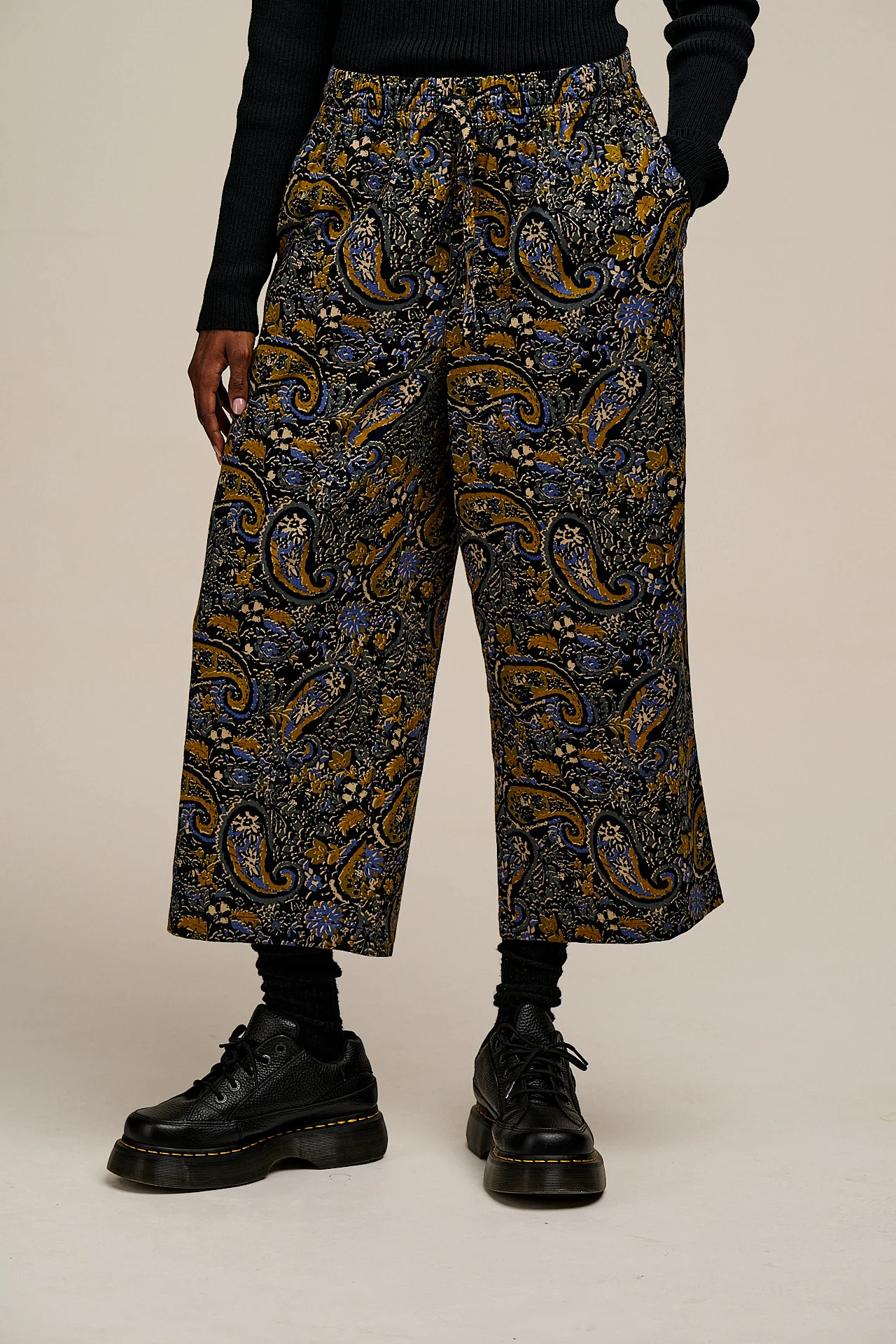 Chuck - Wide Leg Cotton Trousers in Grunge Blue Paisley Print