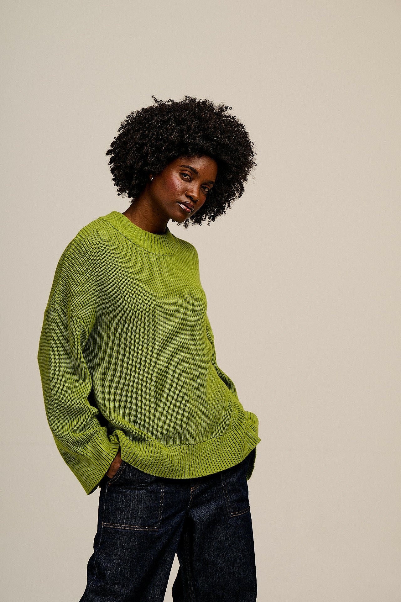 Amari - Oversized Knitted Jumper in Lima Bean Green