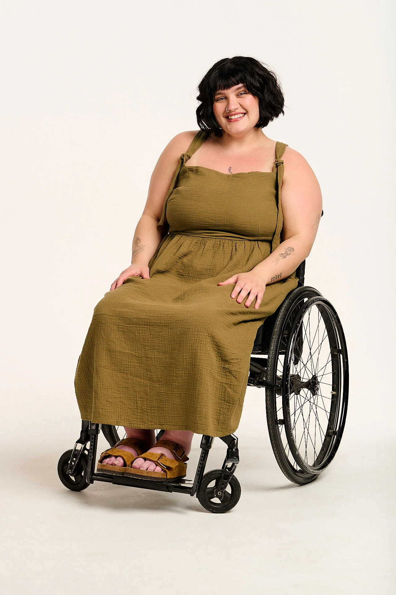 Faye - Midi Cotton Gauze Dress in Khaki Green