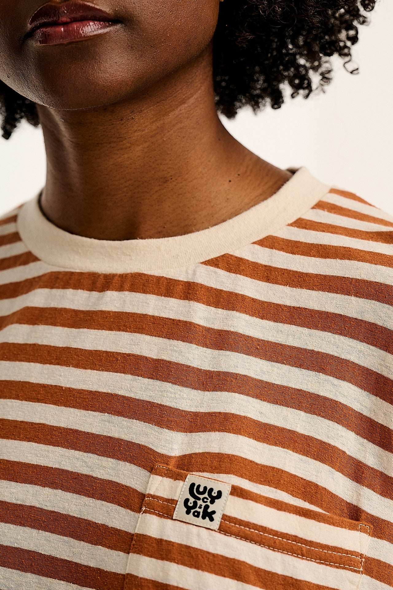 Toulon - Short Sleeve Pocket Tee in Amber & Ecru Stripe
