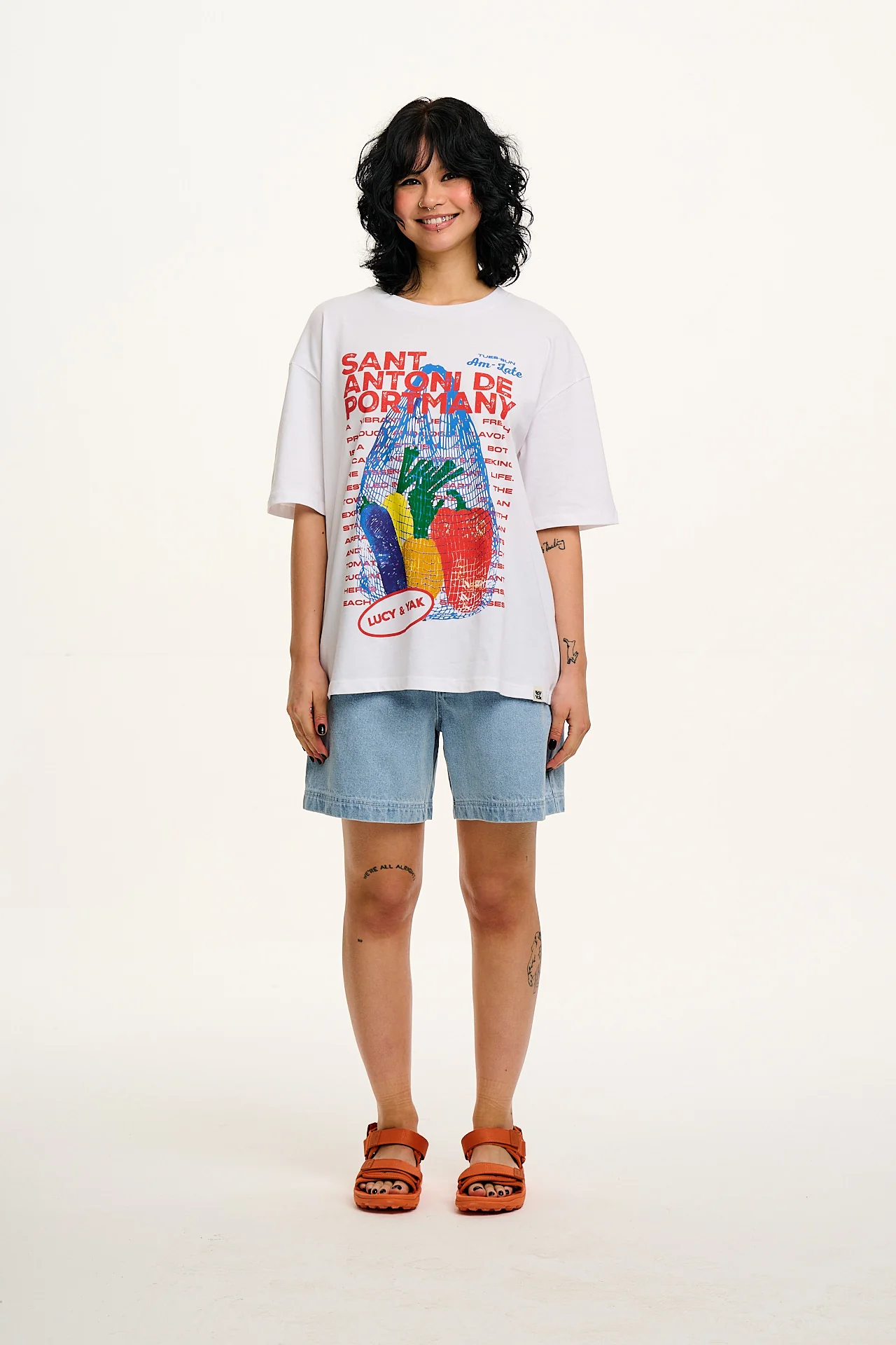 Benny - Oversized Cotton Tee in White Sant Antoni Print