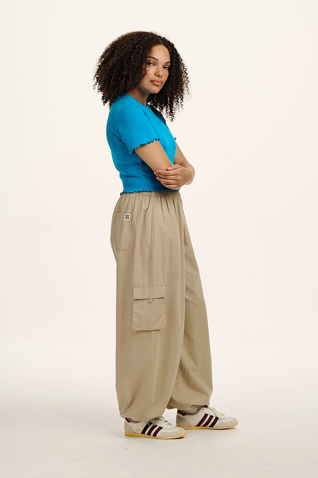 Greta - Cropped Cotton Top in Hawaiian Blue