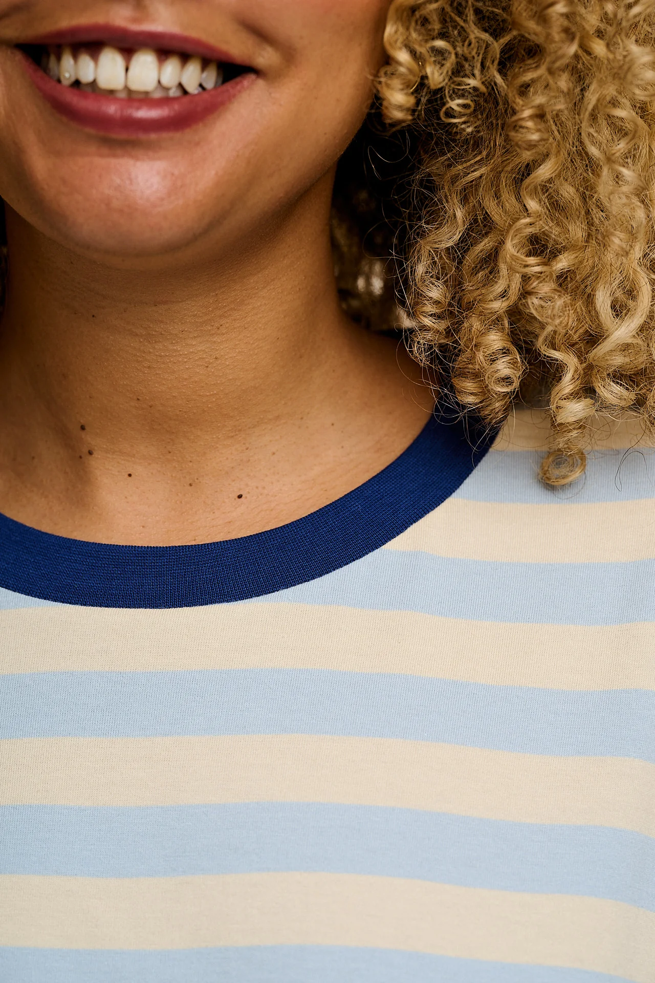 Benny - Oversized Cotton Tee in White & Blue Stripe