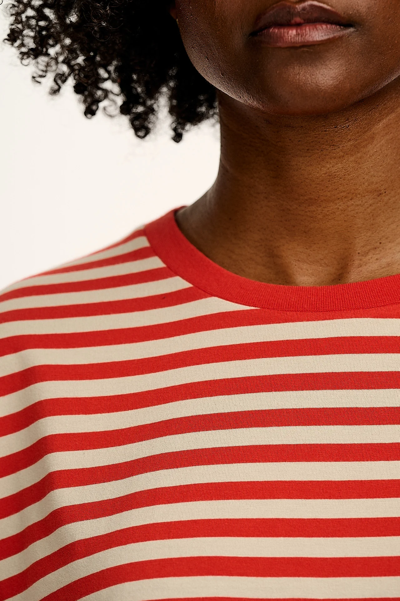 Benny - Oversized Cotton Tee in Red Stripe