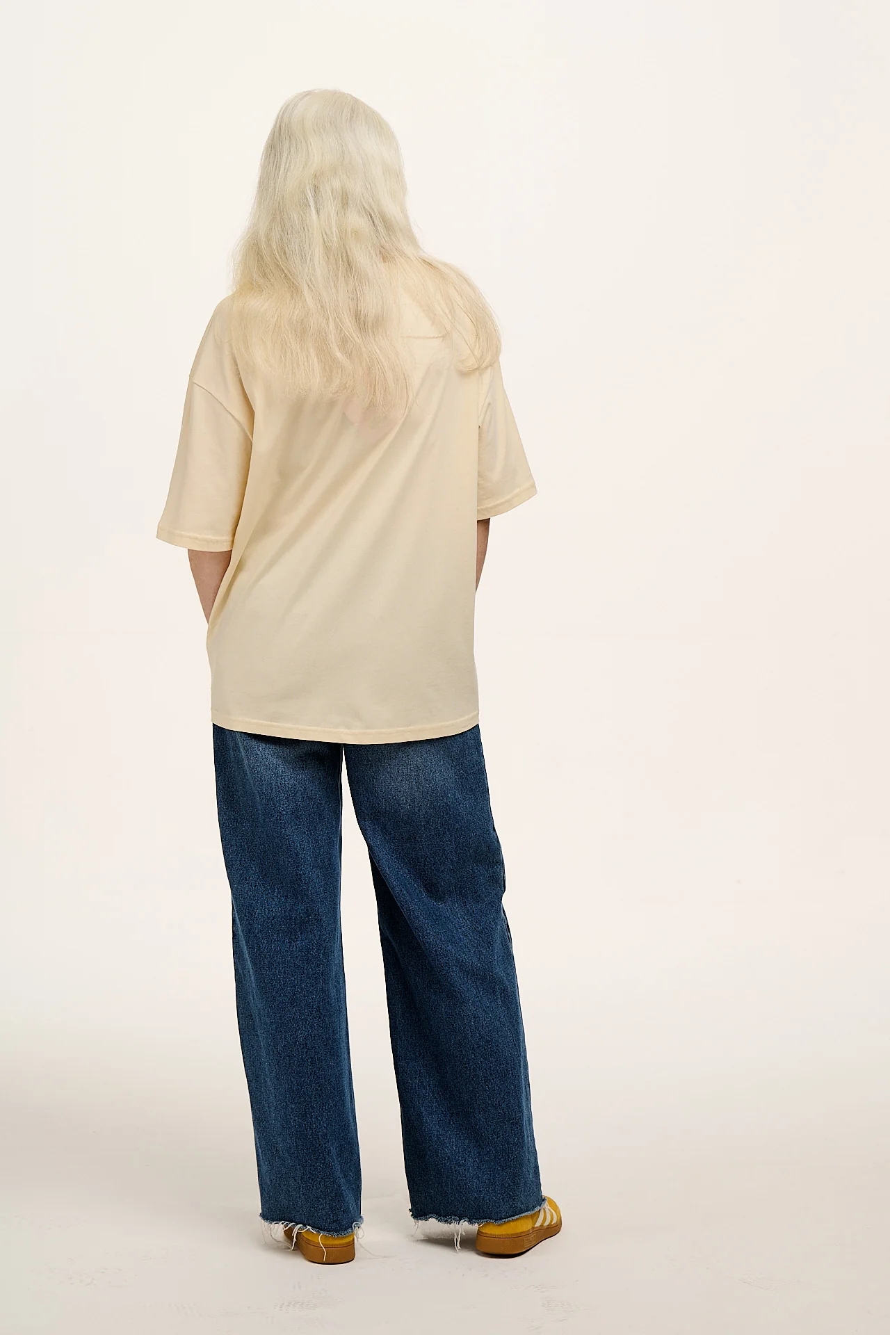 L.E. Benny - Oversized Cotton Tee Artist Print by Hugo Alberto