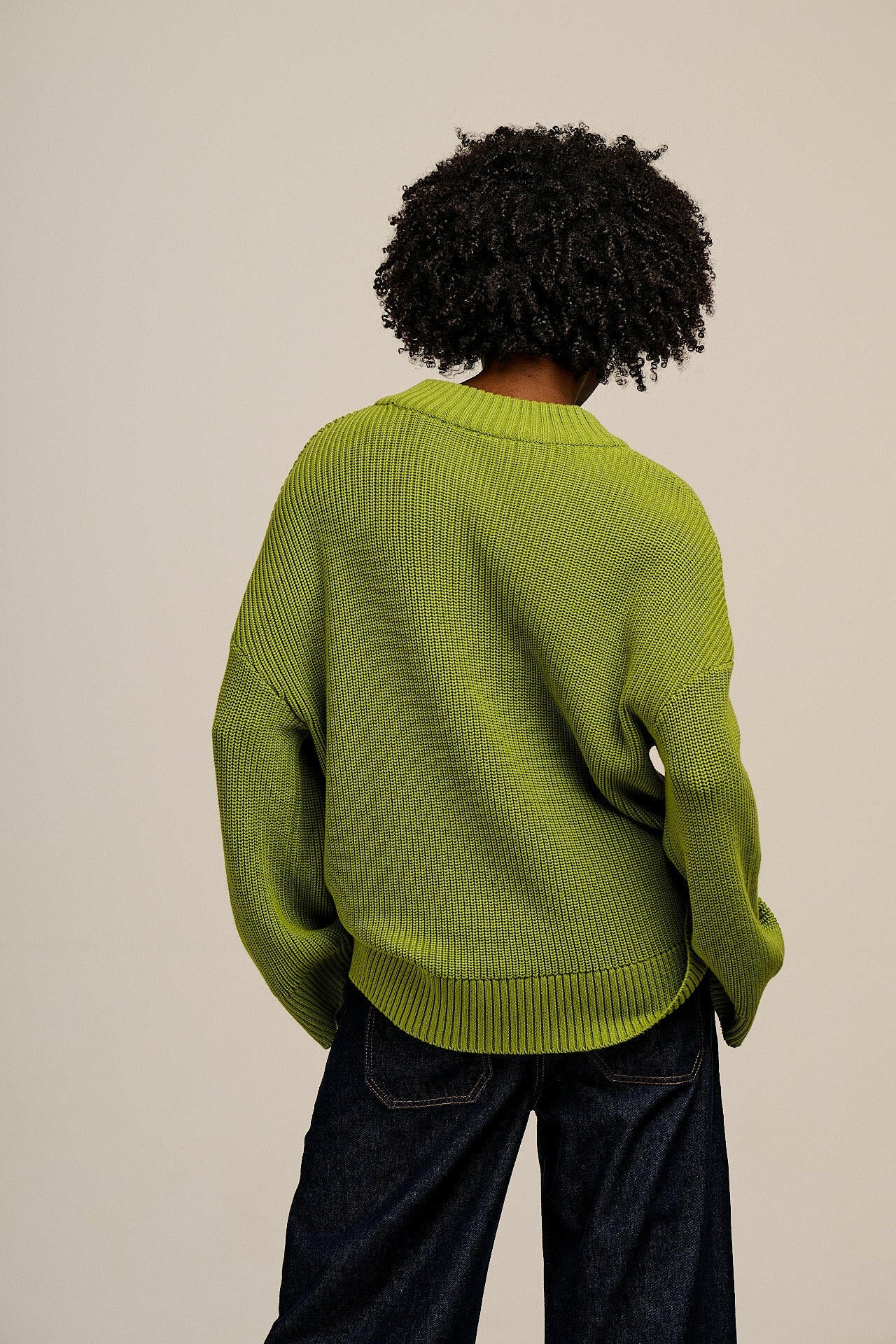 Amari - Oversized Knitted Jumper in Lima Bean Green
