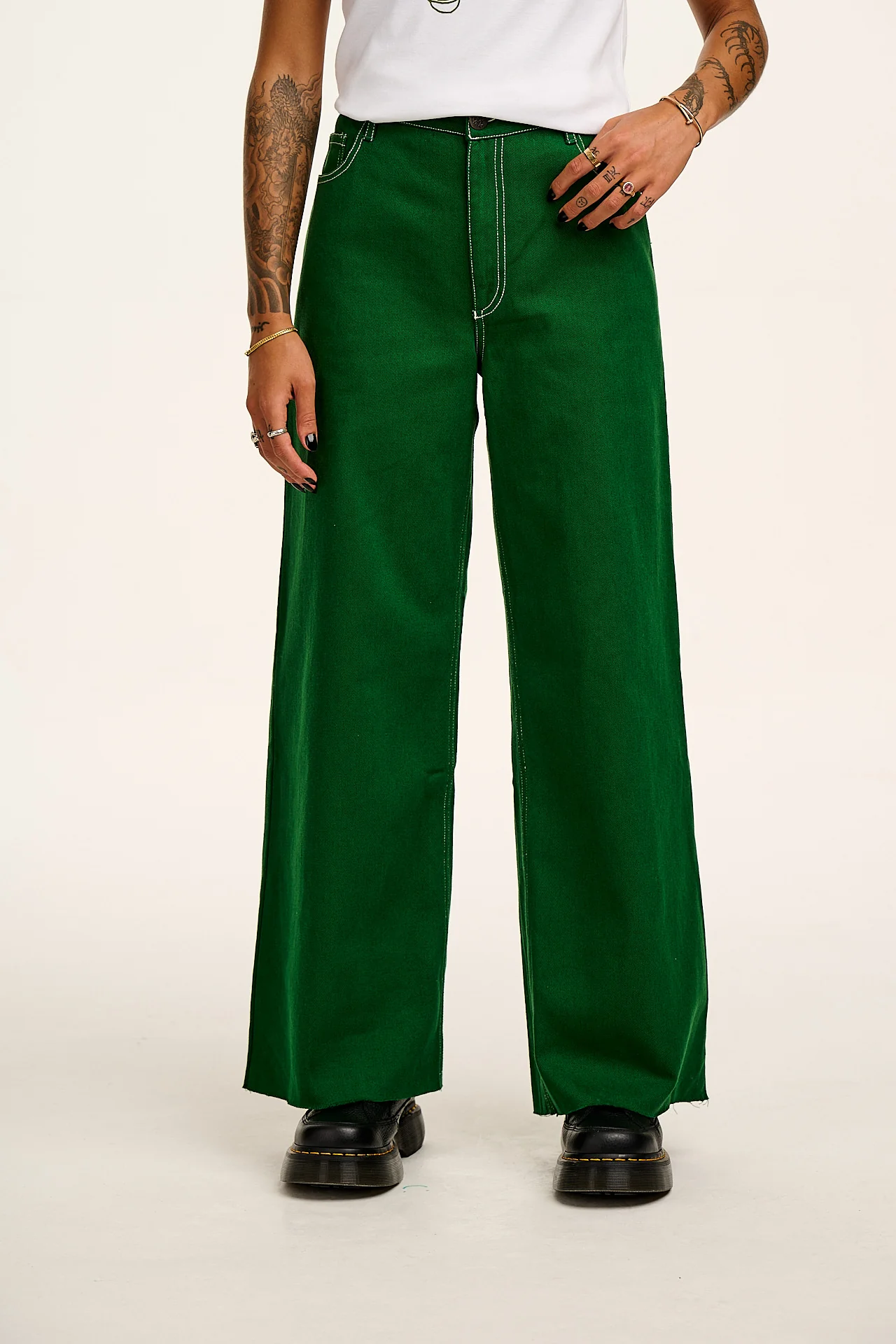 Carter - High Waisted Jeans in Green Contrast Stitch