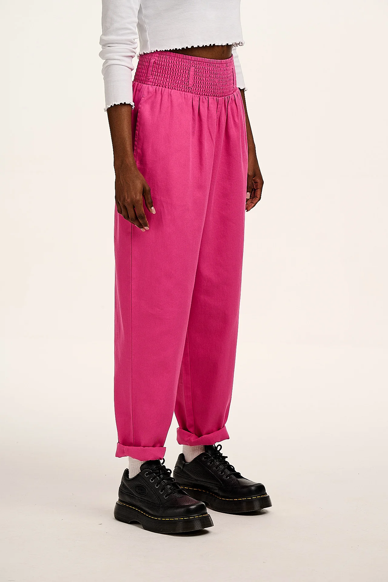 Alexa - Cotton Trousers in Mulberry Pink