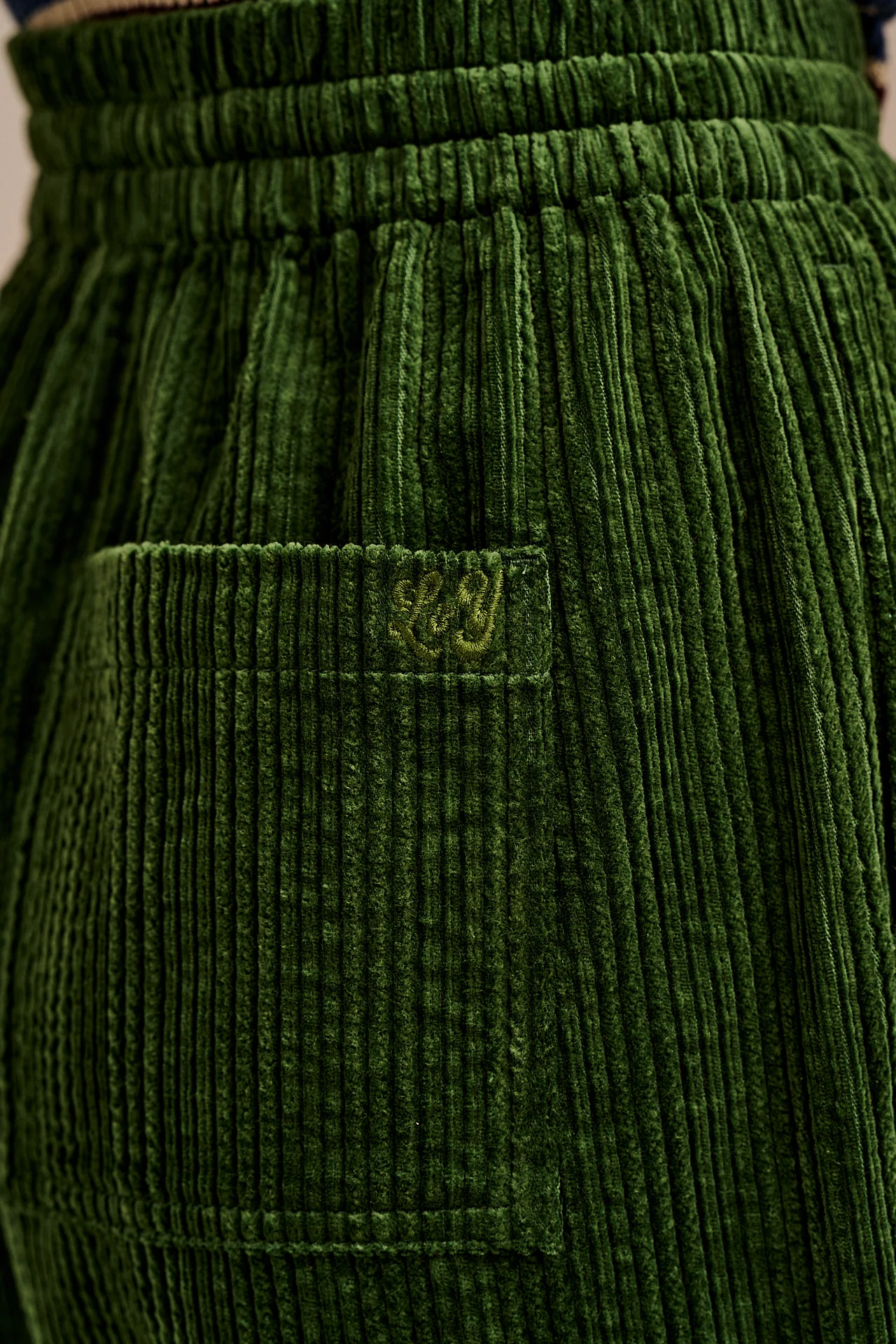 Norris - Wide Leg Corduroy Trousers in Fir Green