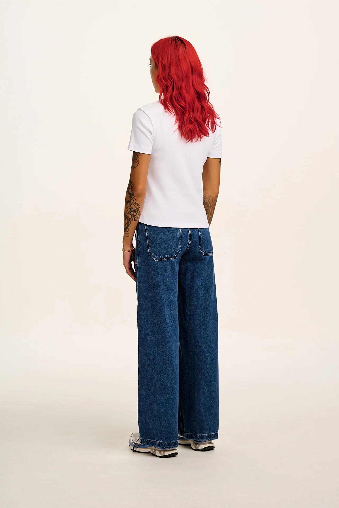 Ivy - Ribbed Cotton V Neck Tee in White