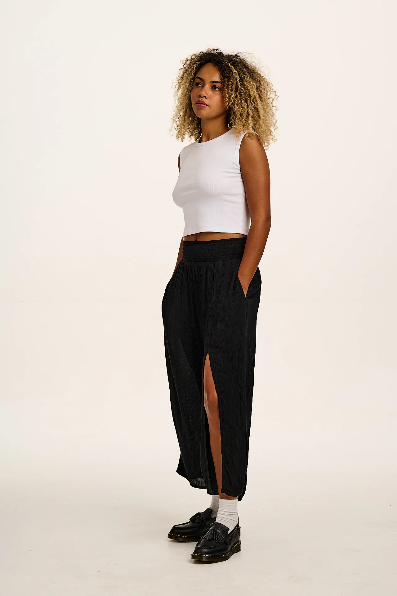 Poppy - Elasticated Waist Skirt in Black