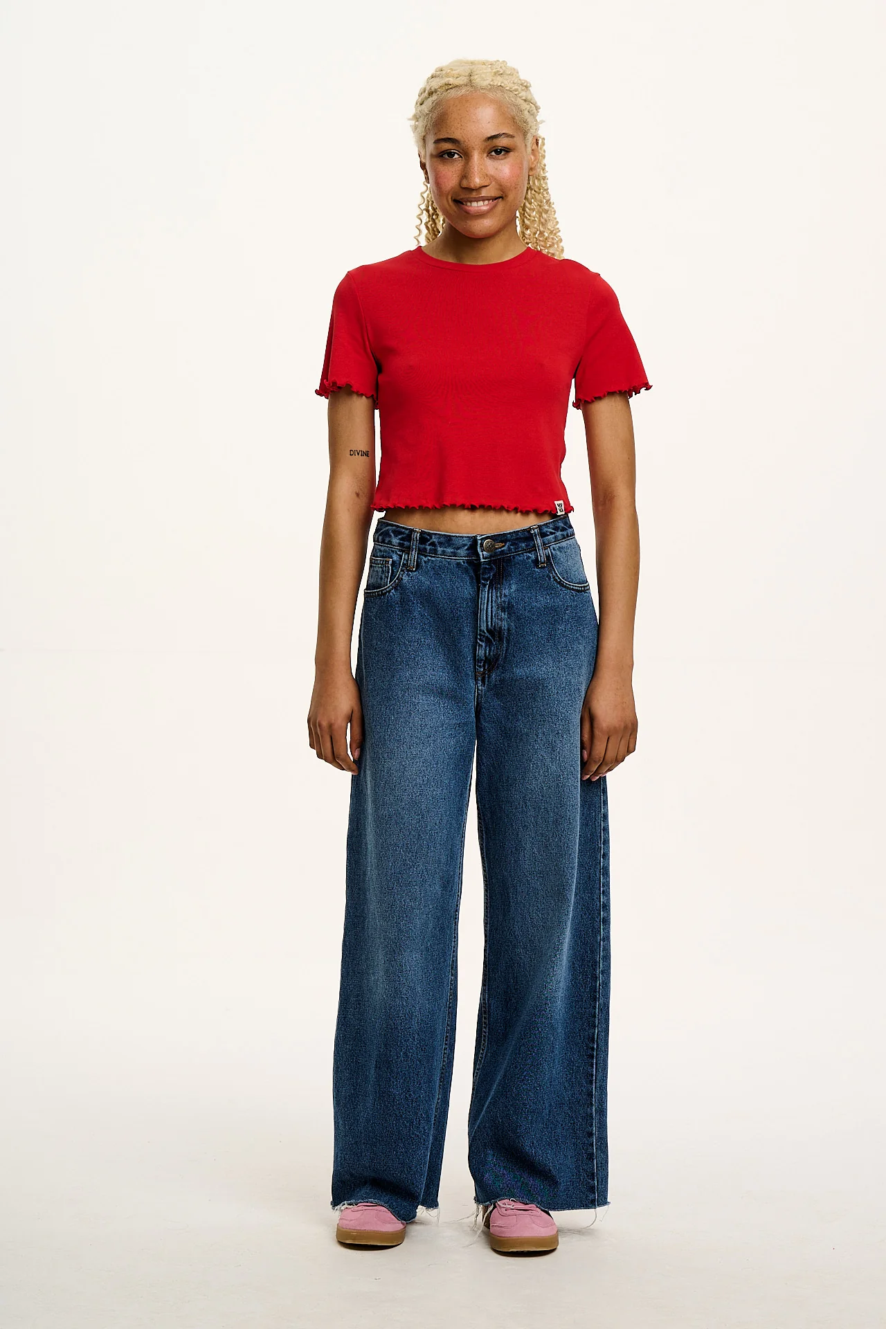 Greta - Cropped Cotton Top in Red