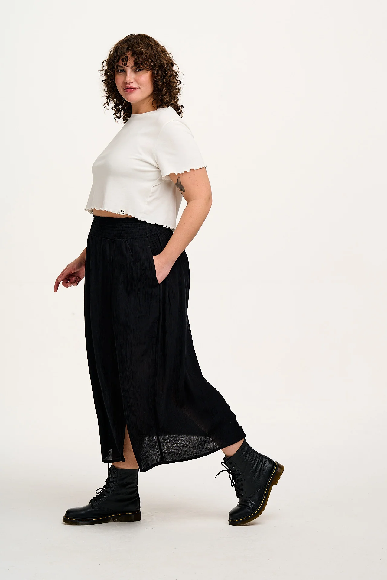 Poppy - Elasticated Waist Skirt in Black