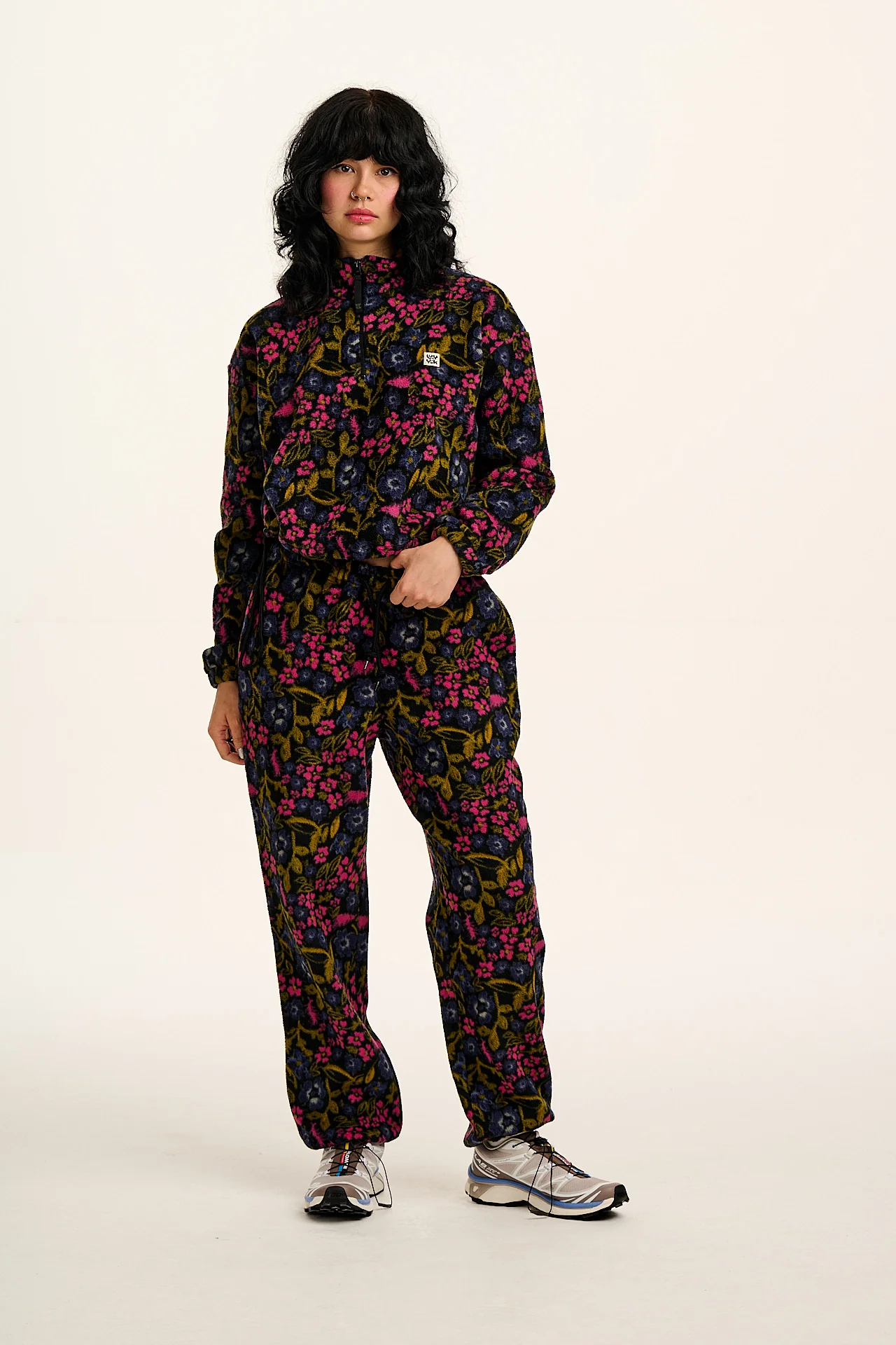 Jamie - Polar Fleece Jogger in Grunge Ditsy Floral Print