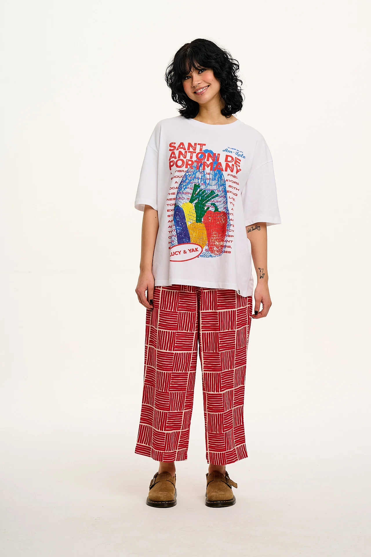 Chuck - Wide Leg Cotton Trousers in Red Geo Print