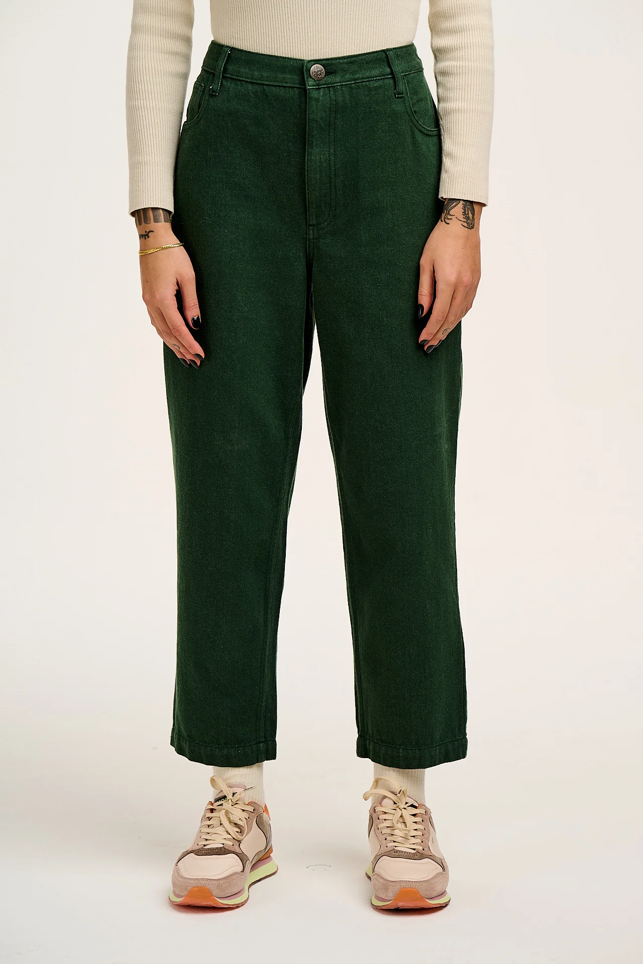 Drew - Cropped Straight Leg Denim Jeans in Posy Green