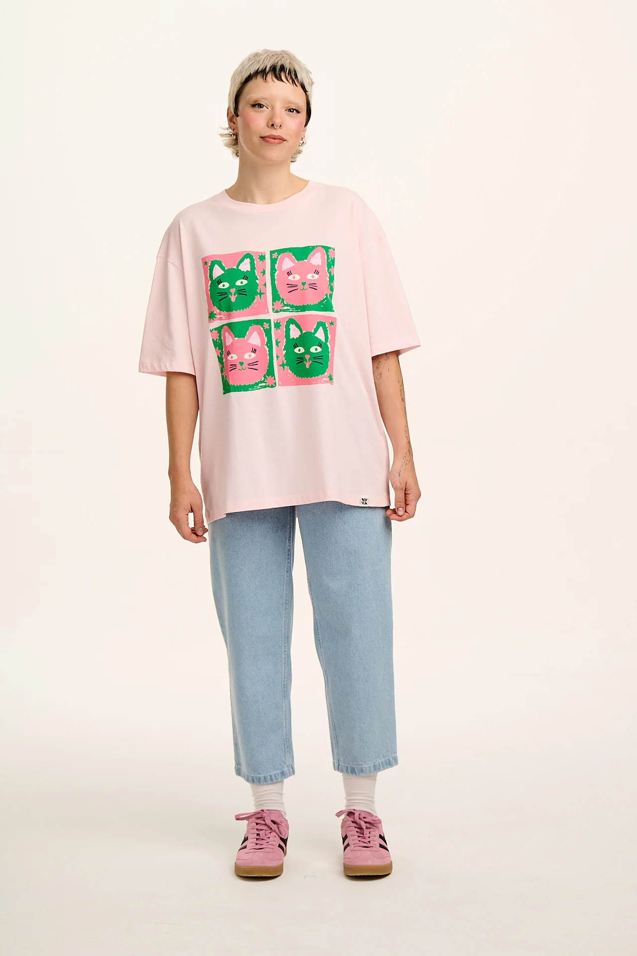 L.E Benny -  Oversized Cotton Tee in Cat Print