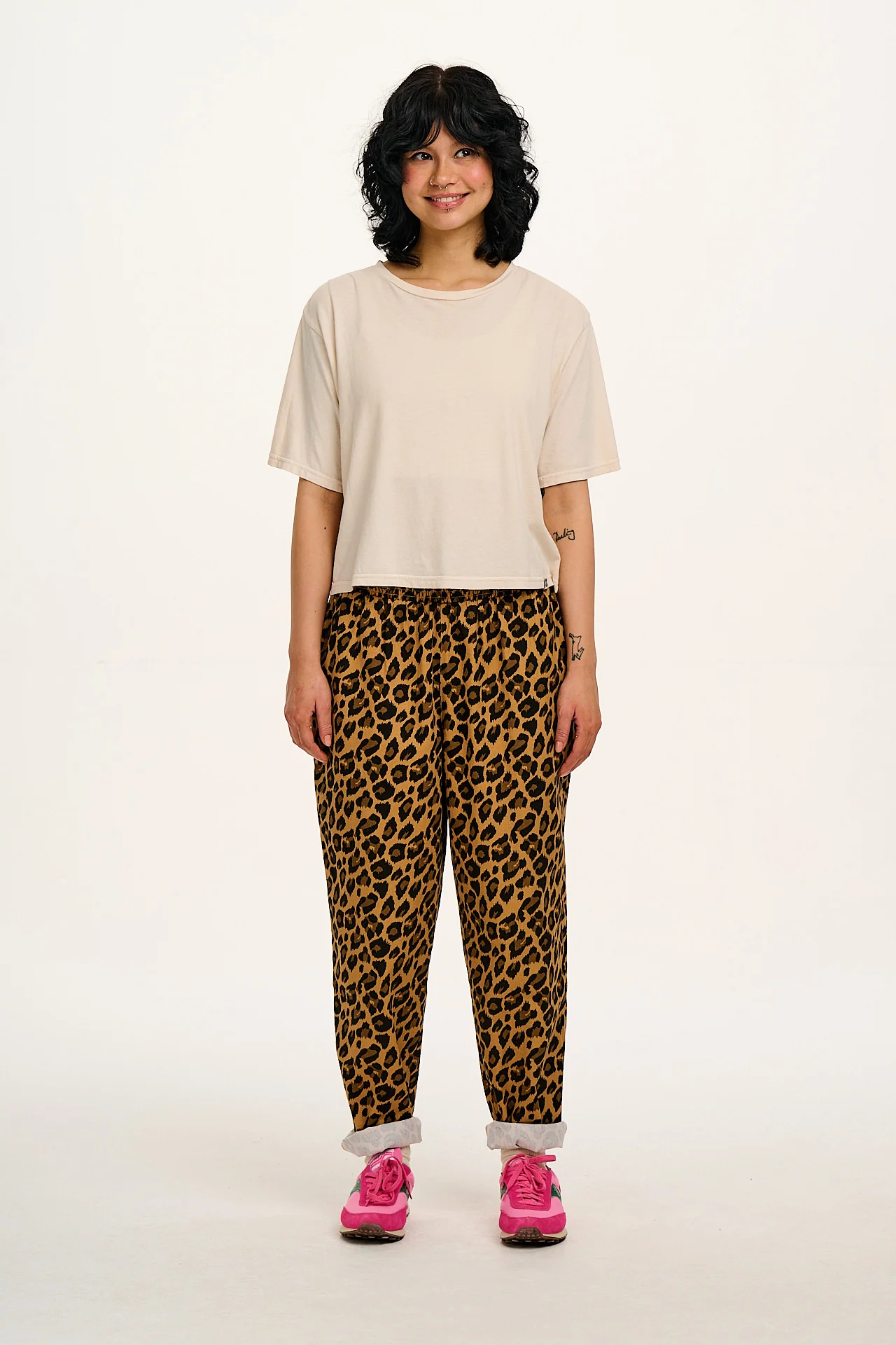 Alexa - Cotton Trousers in Leopard Print