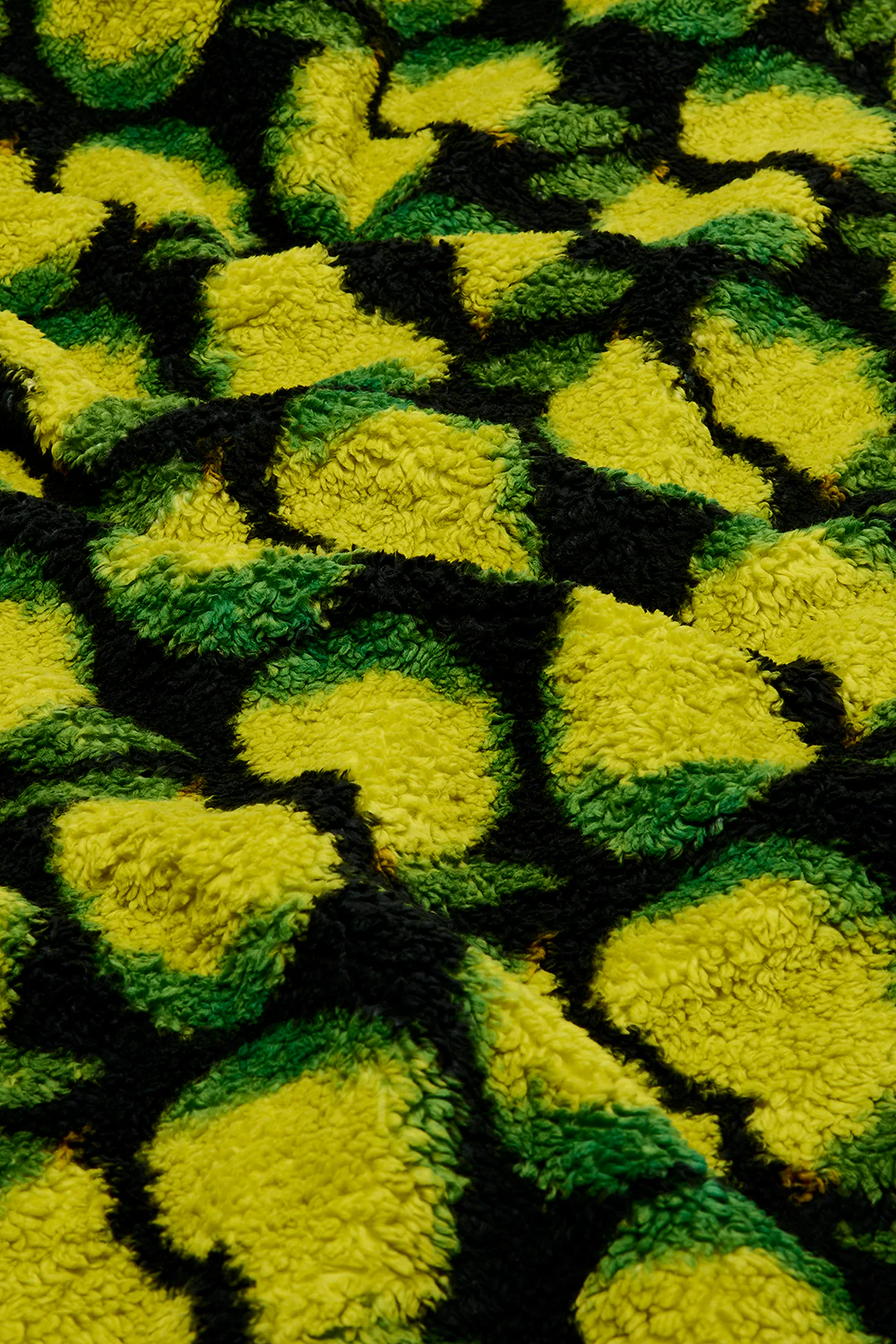 Braith - Borg Fleece Blanket in Pear Drop