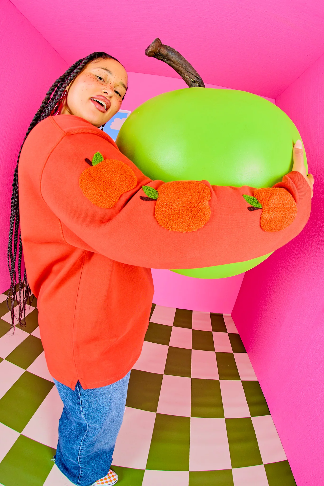 Kai - Midweight Cotton Crew Neck Sweatshirt in Red Apples Motif