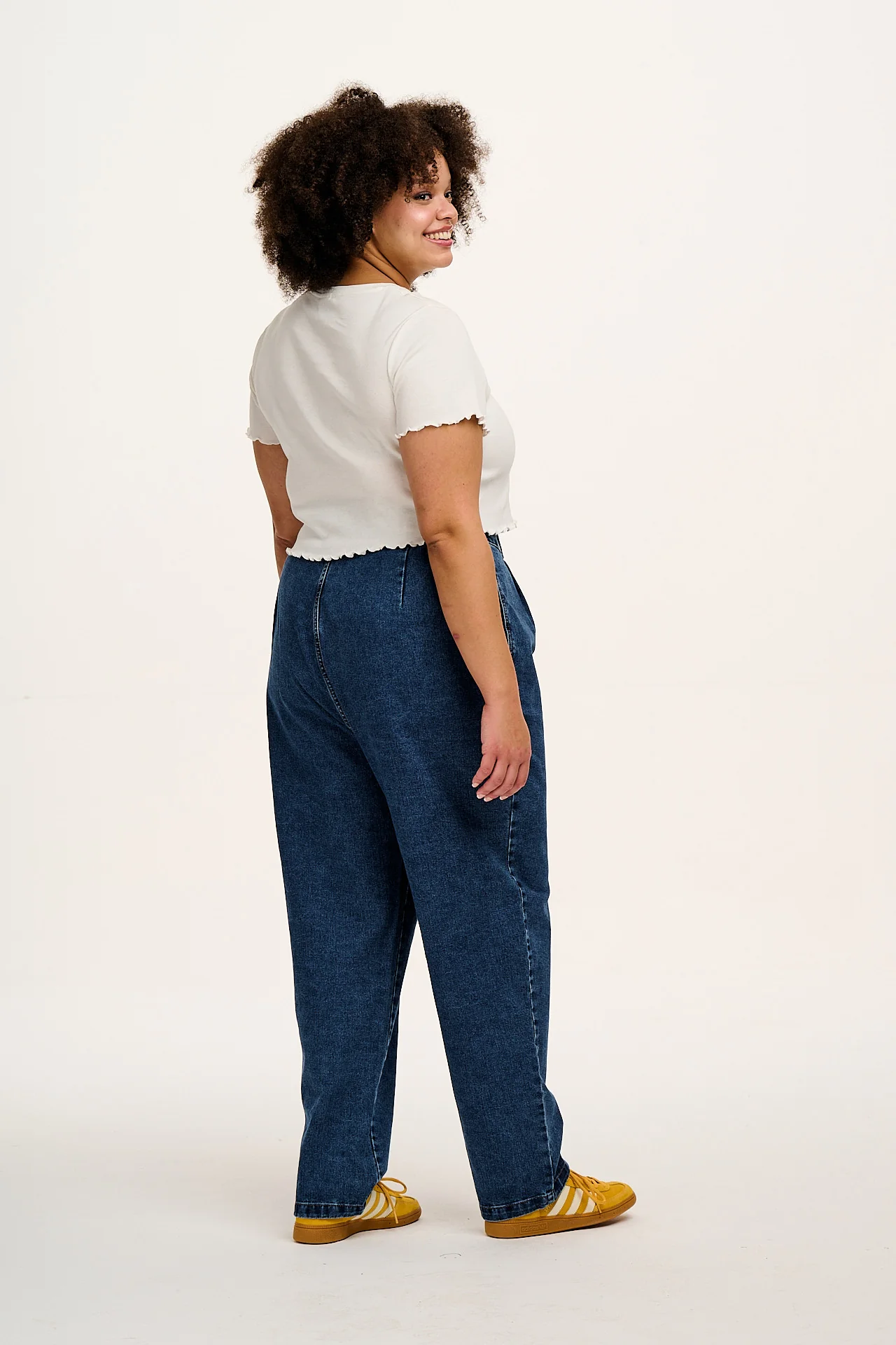 Addison - Denim Jeans in Mid Wash Blue