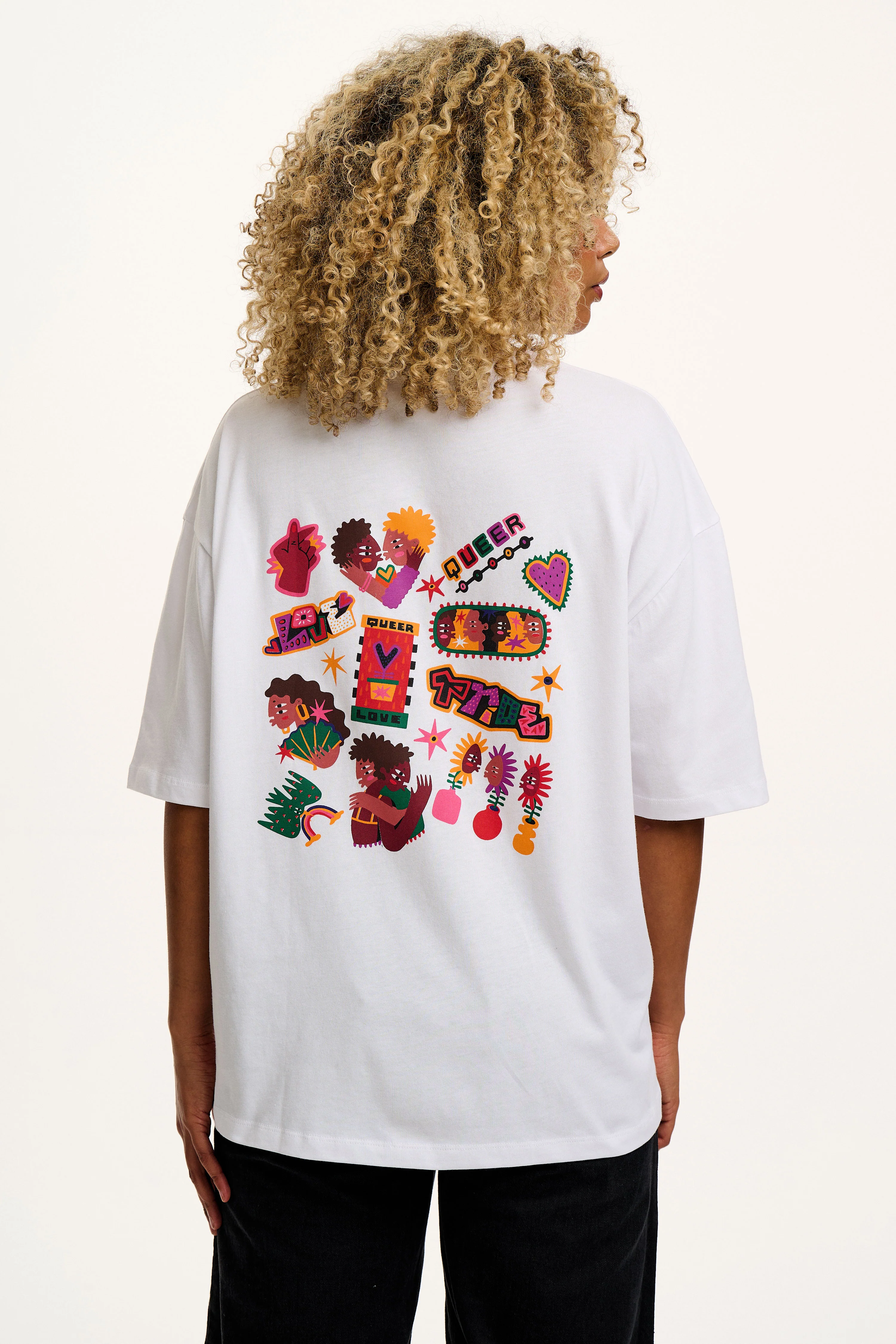 L.E. Benny - Oversized Cotton Tee in Artist Print by Amanda Lobos