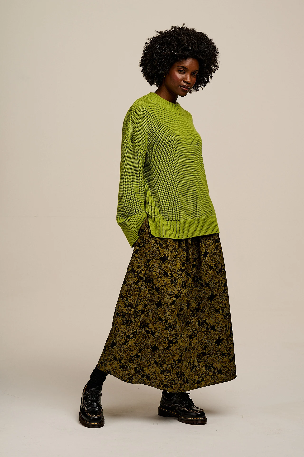 Dakota - Midi Skirt in Grunge Green Paisley Print