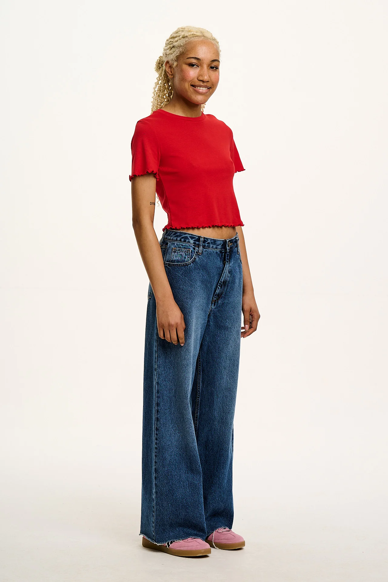 Greta - Cropped Cotton Top in Red