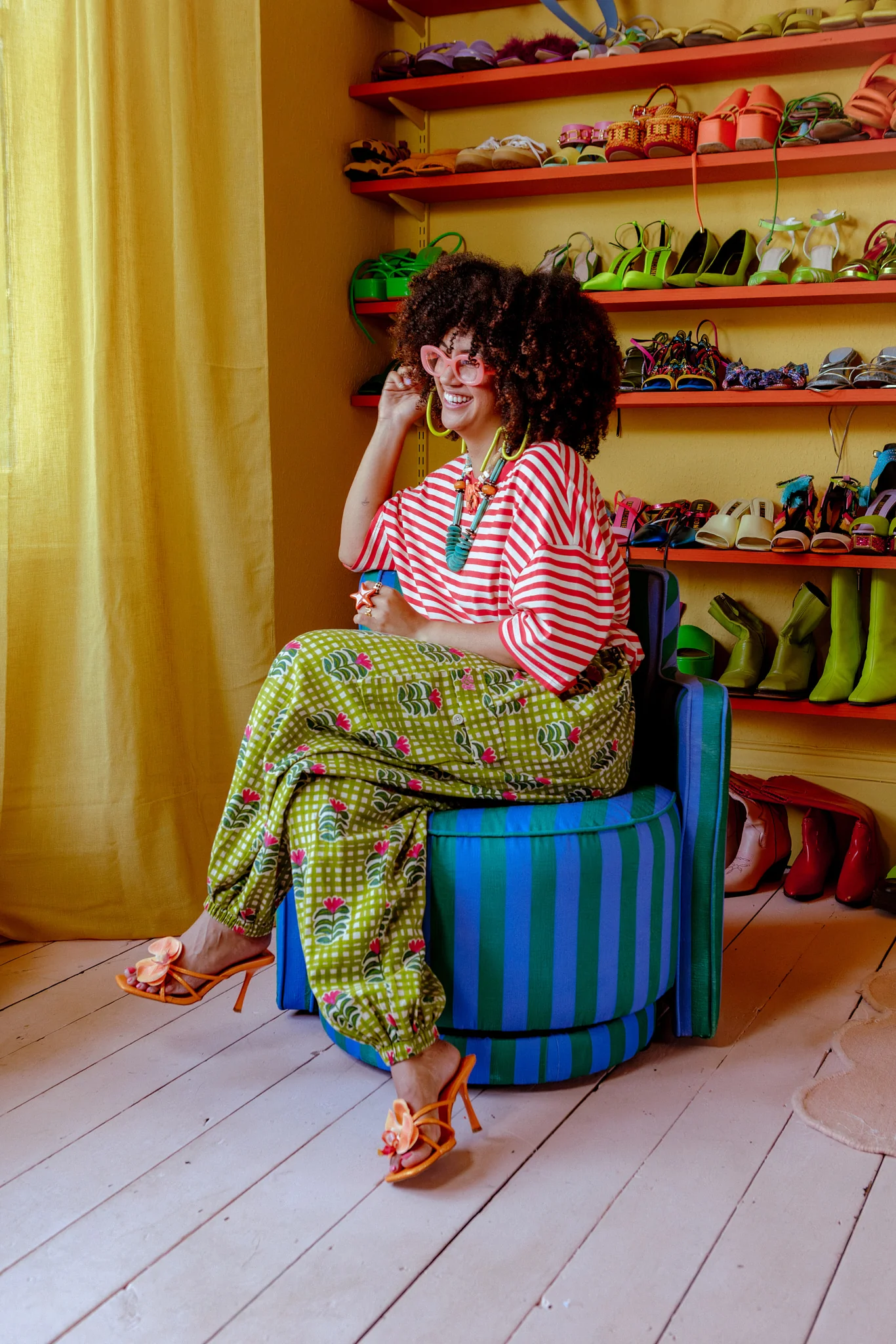 Rumi - Cotton & Linen Barrel Trousers in Blooming Green Checkerboard