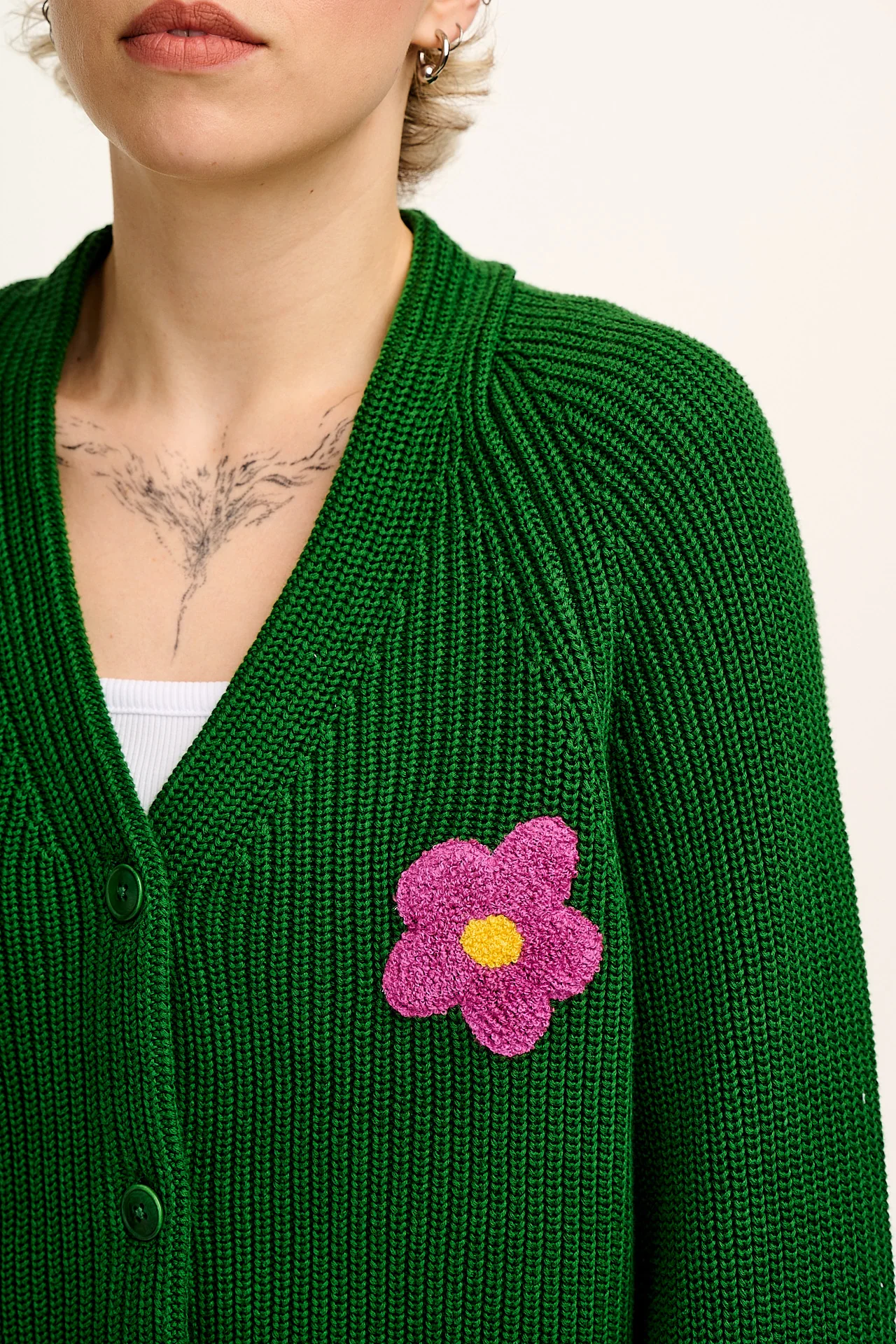 Robyn - V-Neck Cotton Cardigan in Green with Bubble Floral Motif