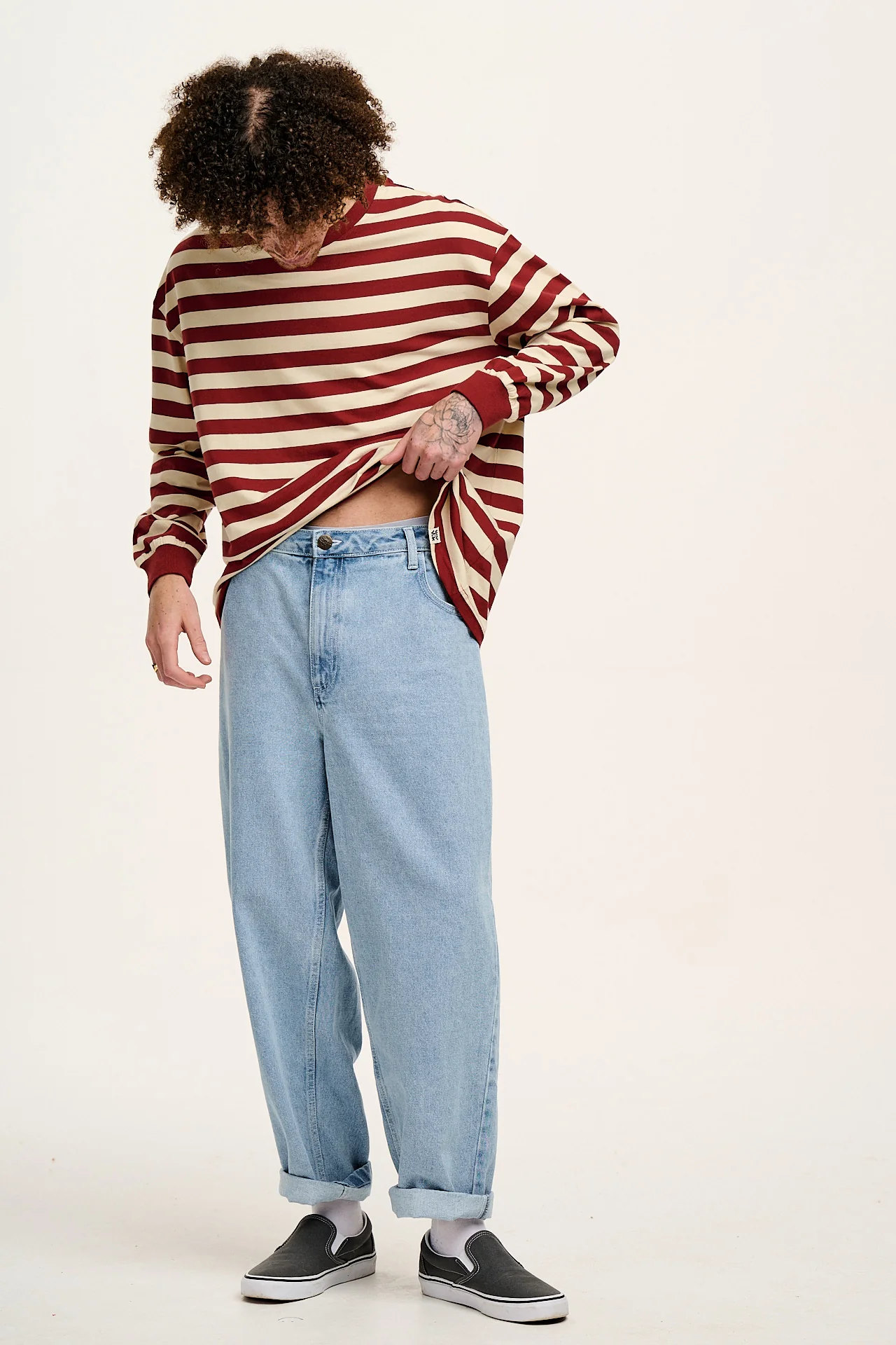 Drew - Cropped Straight Leg Denim Jeans in Light Wash Blue